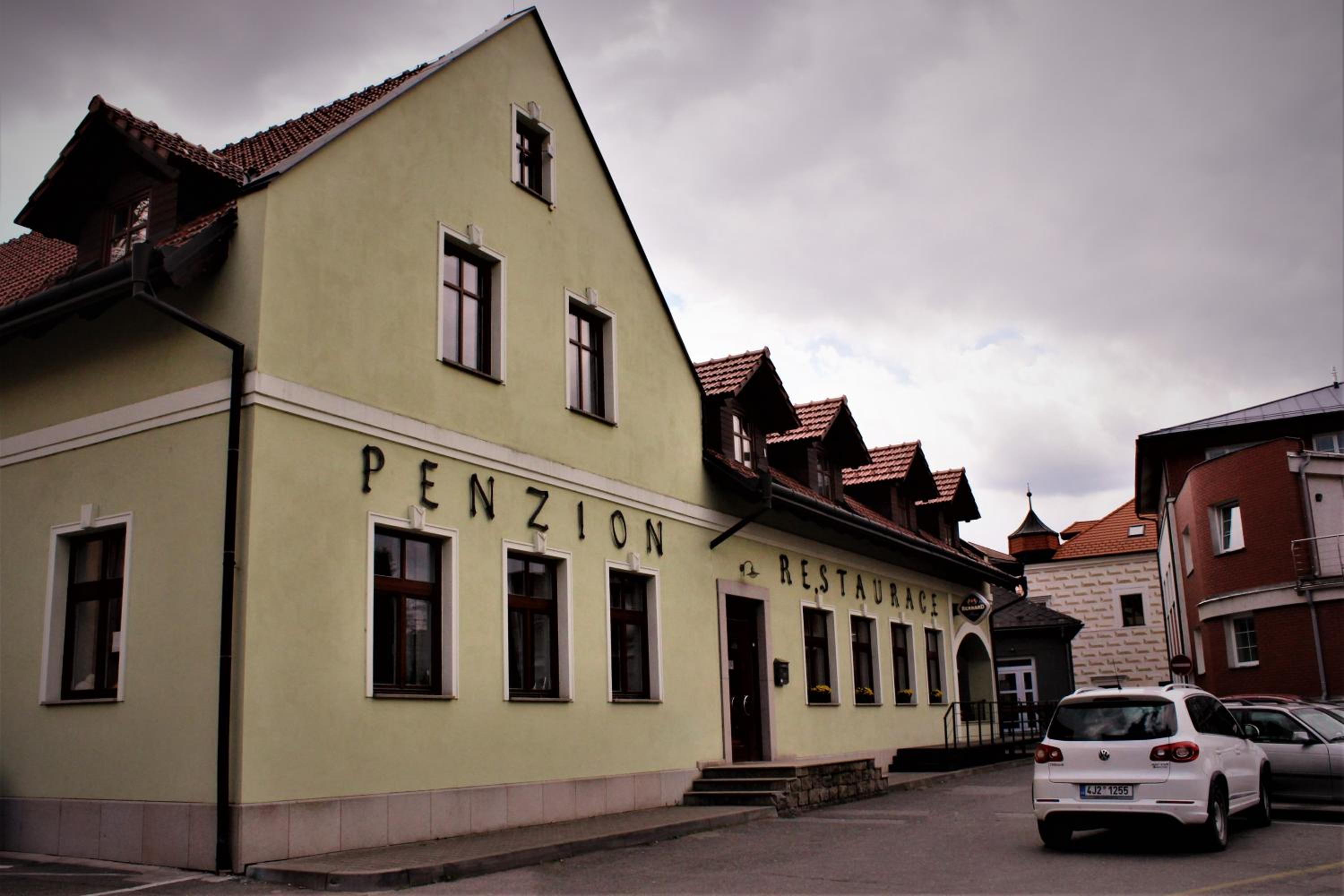 Penzion a restaurace U ŘEKY