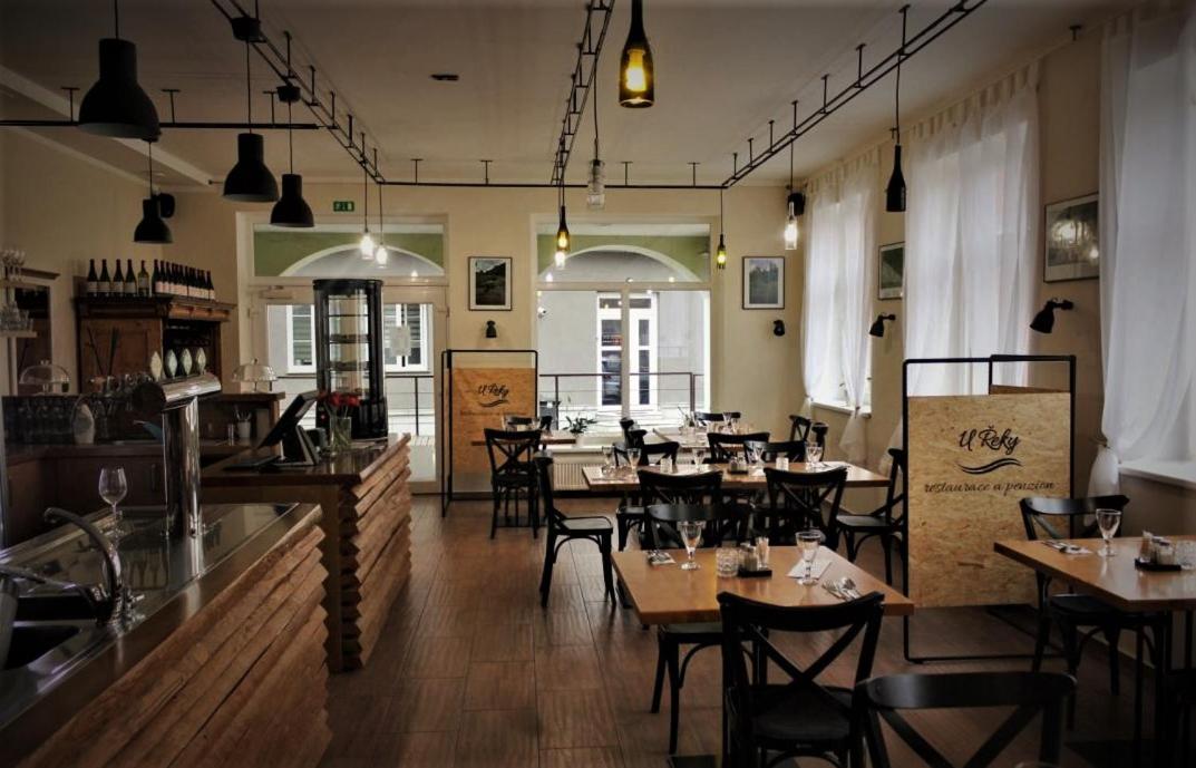 Penzion a restaurace U ŘEKY