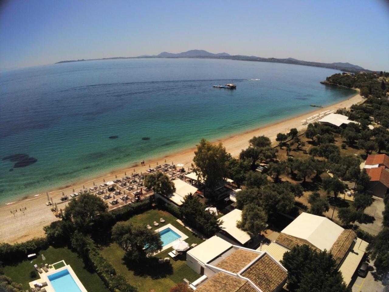 Villa Piedra Barbati - Seafront Villa