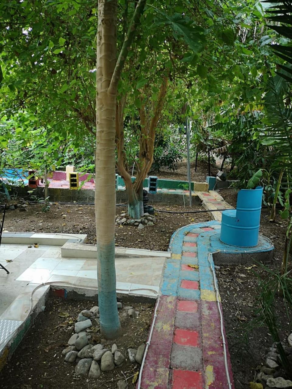 Happiness Farm 10