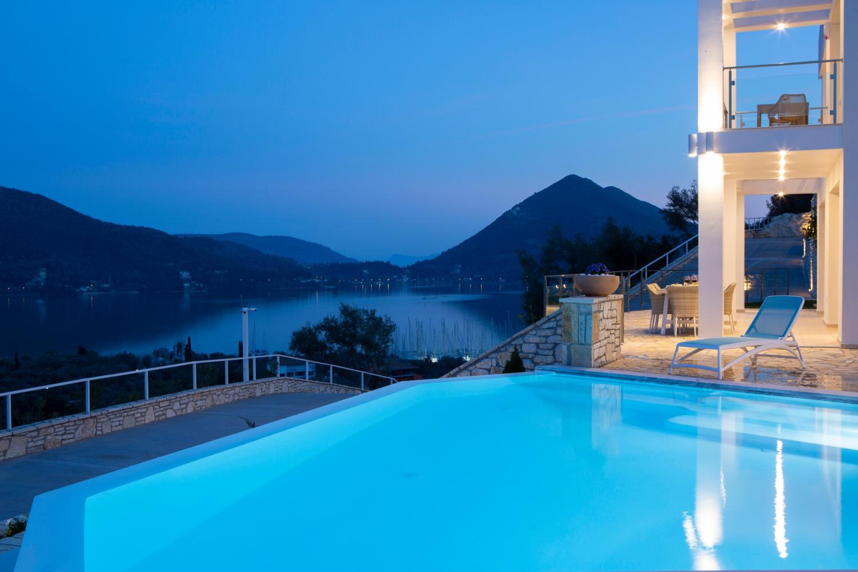 AFRODITI VILLAS Collection