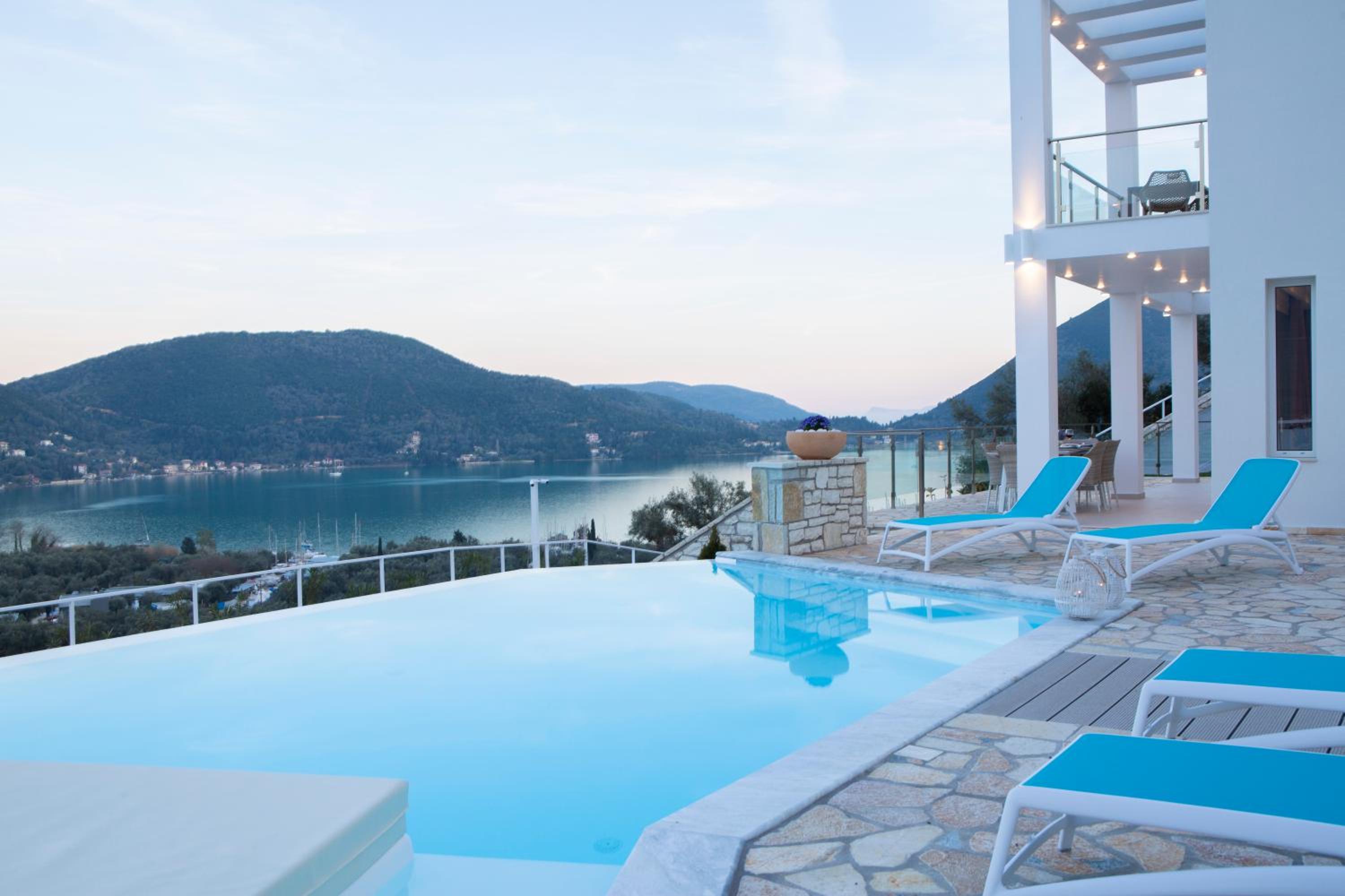 AFRODITI VILLAS Collection