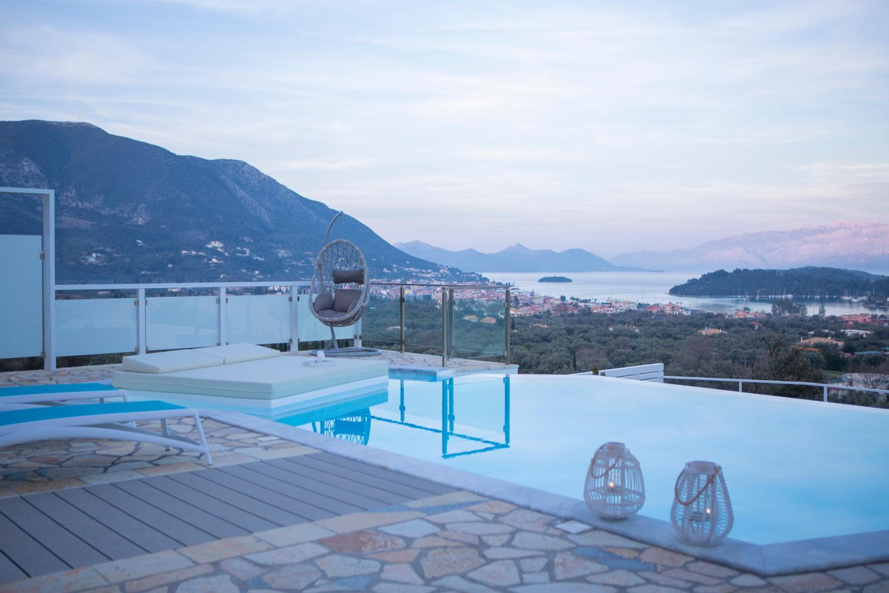 AFRODITI VILLAS Collection