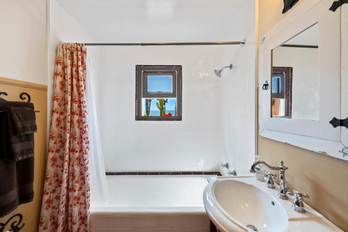 San Clemente Vacations - Oceanfront Hacienda - Property Image 23