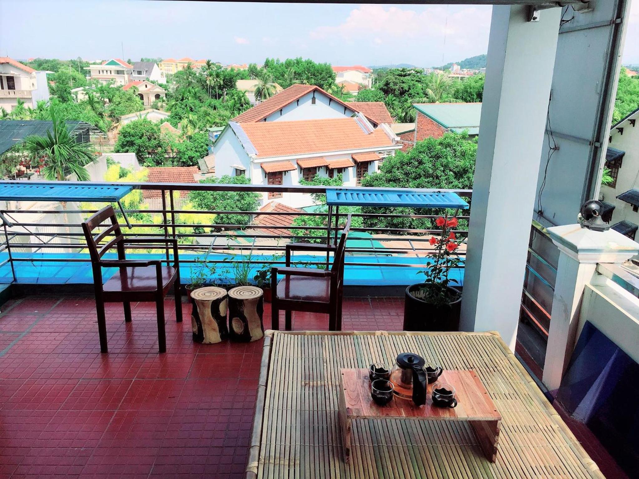 balance & terrace