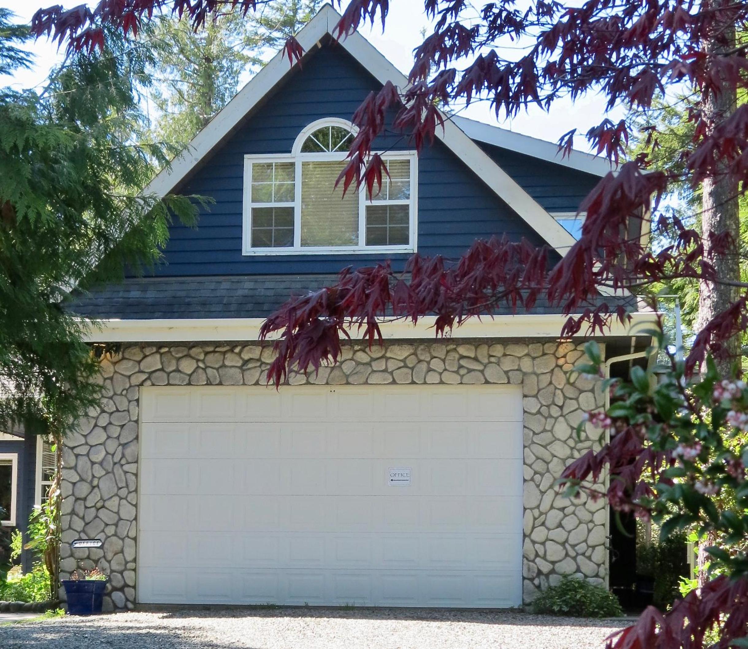 Tofino Vacations - Cobble Wood and Bird Sanctuary Guest Houses - Property Image 27