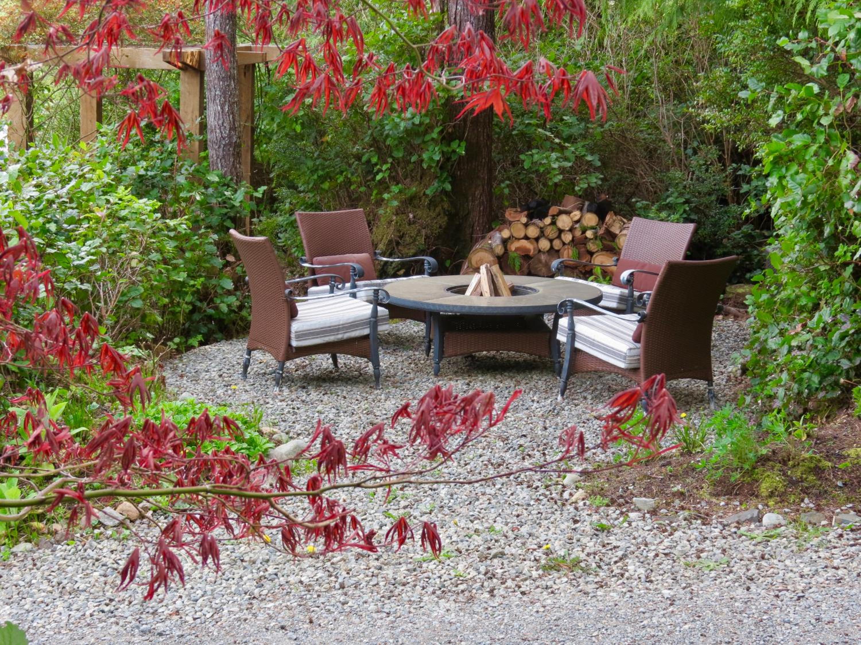 Tofino Vacations - Cobble Wood and Bird Sanctuary Guest Houses - Property Image 26