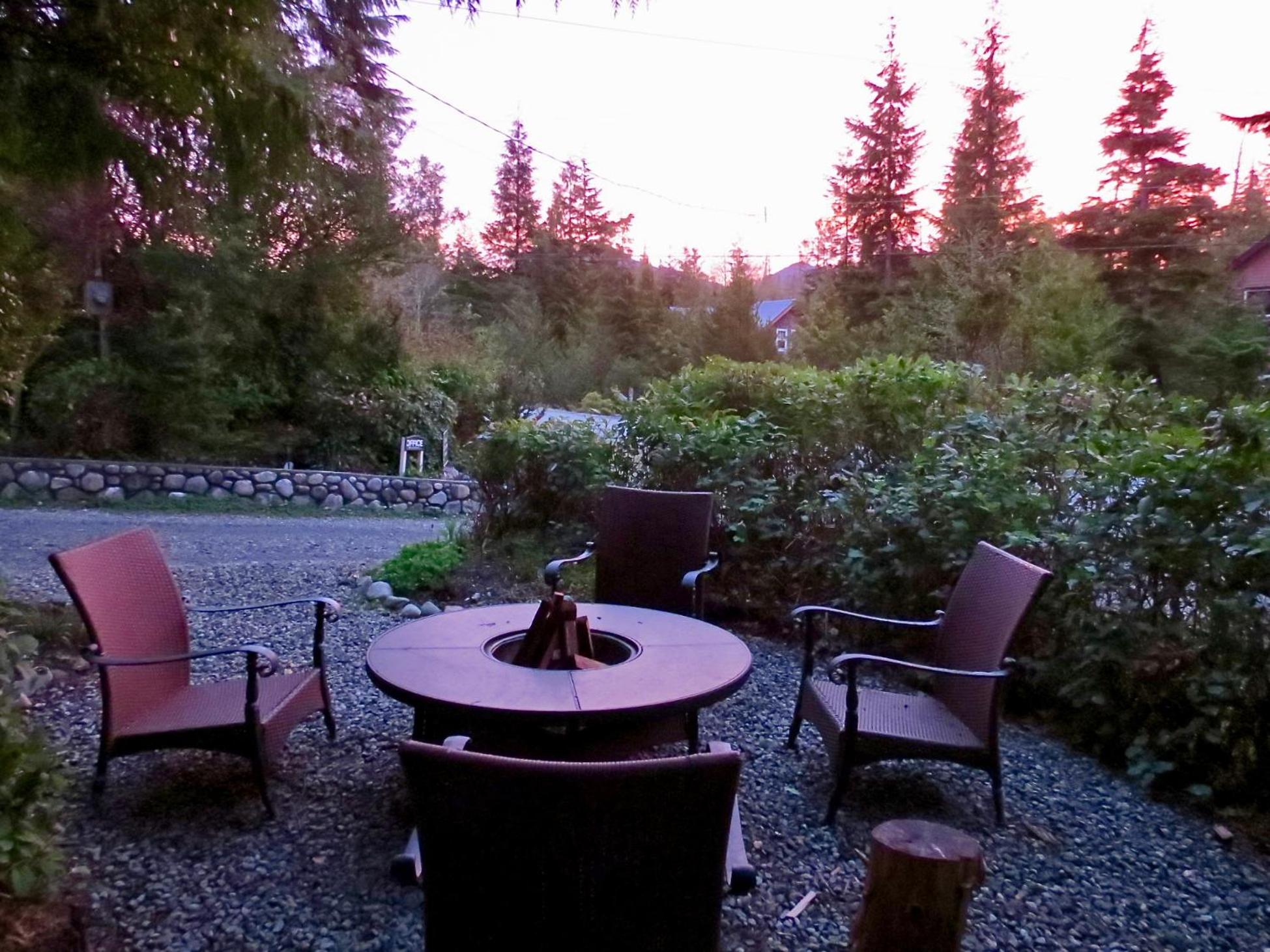 Tofino Vacations - Cobble Wood and Bird Sanctuary Guest Houses - Property Image 31