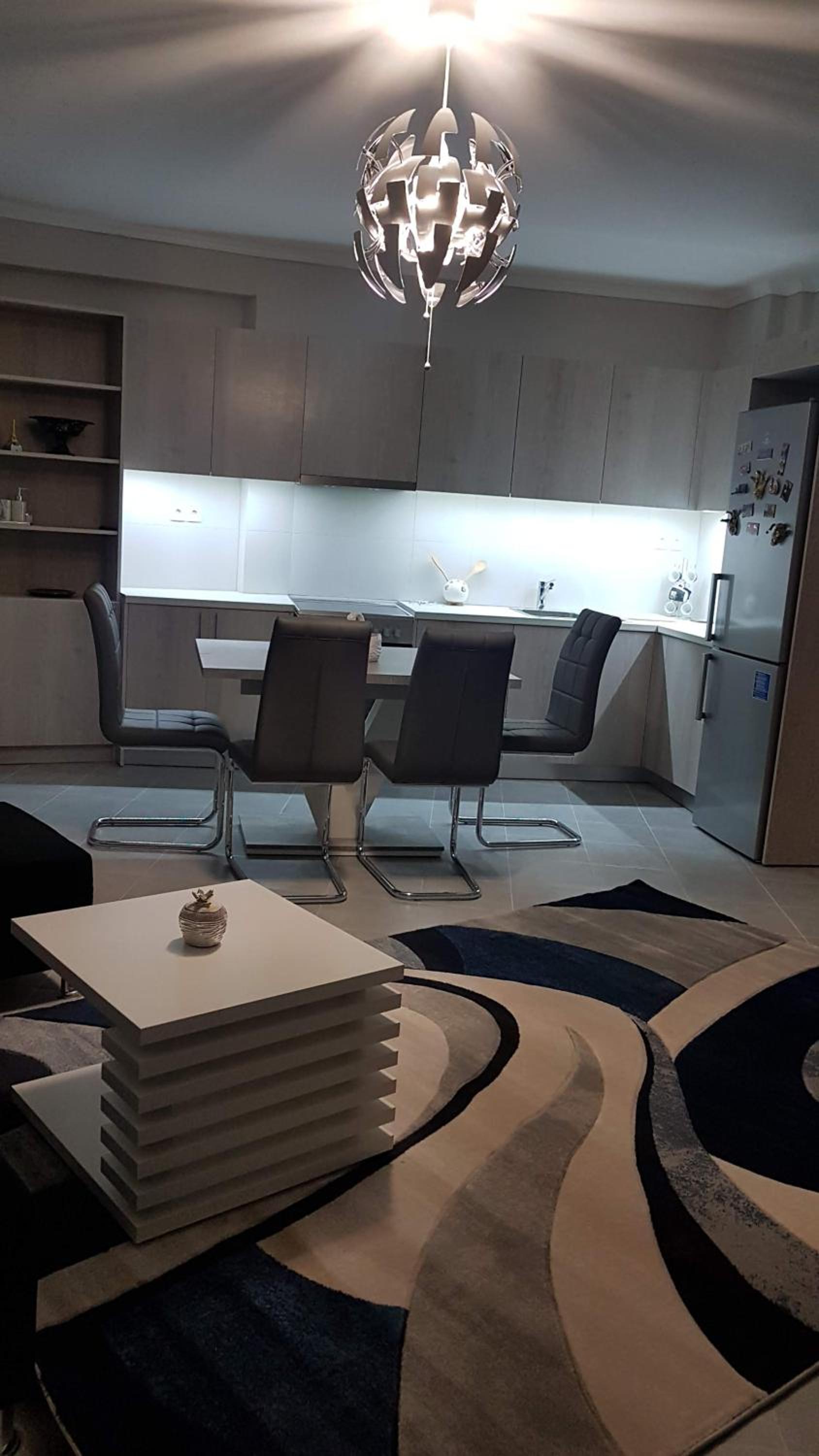 Stylish Apartment With Sea View view 4
