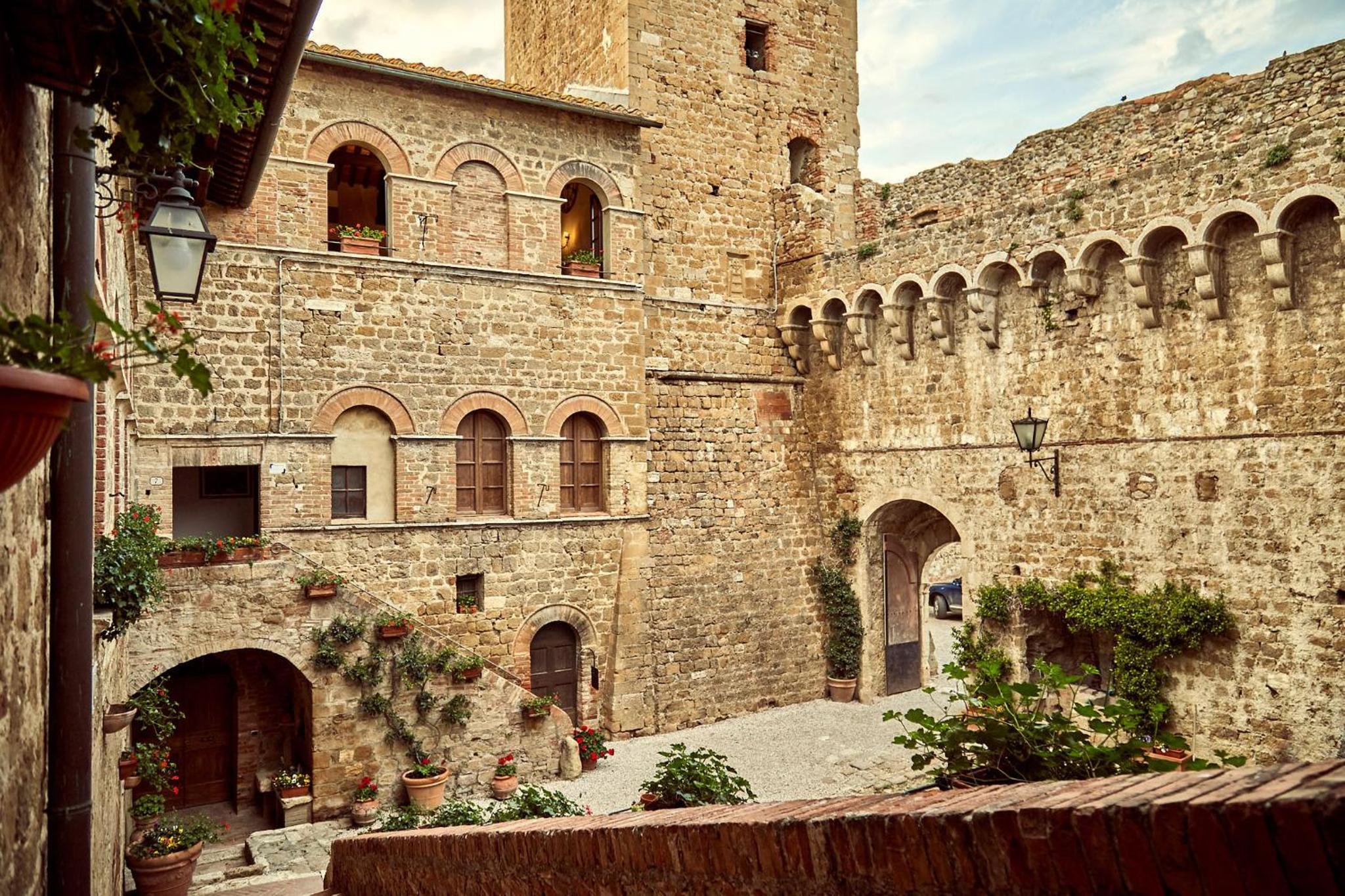 Il Mastio di Spedaletto view 5
