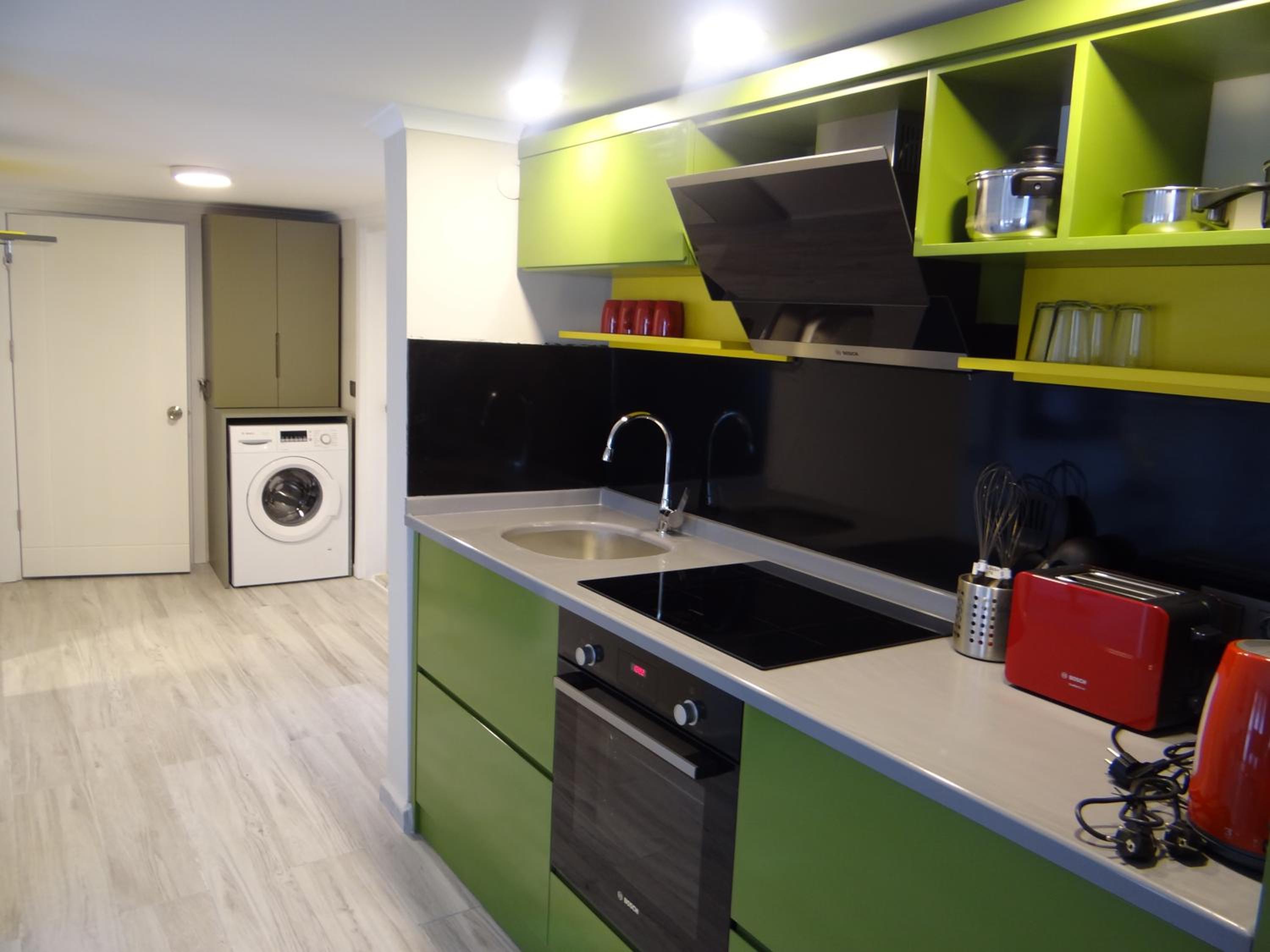 Twin Apart Hotel - Image 76