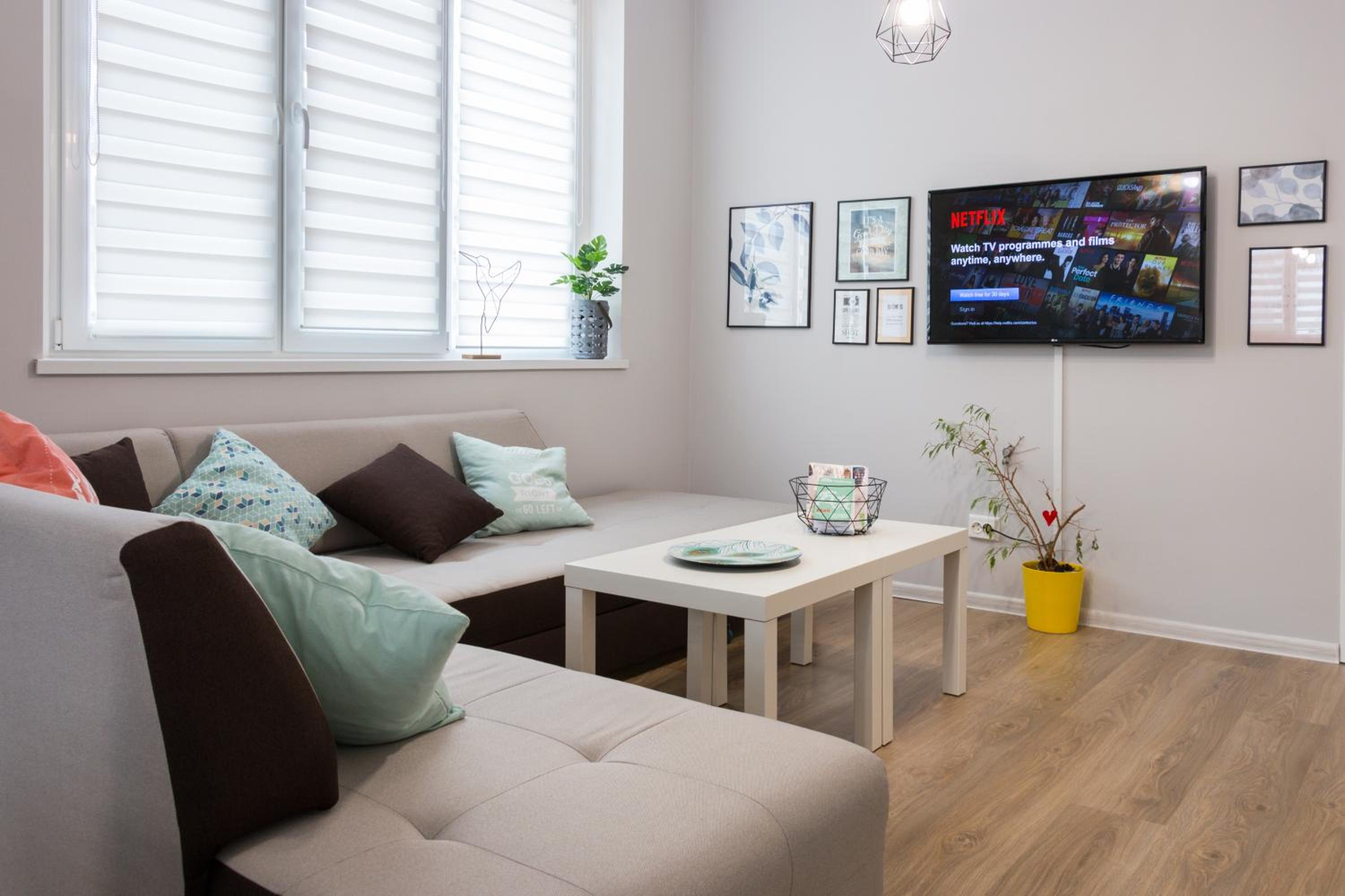 Bright and Cozy 2BD Flat in Plovdiv City Centre by Flat Mаnager view 5
