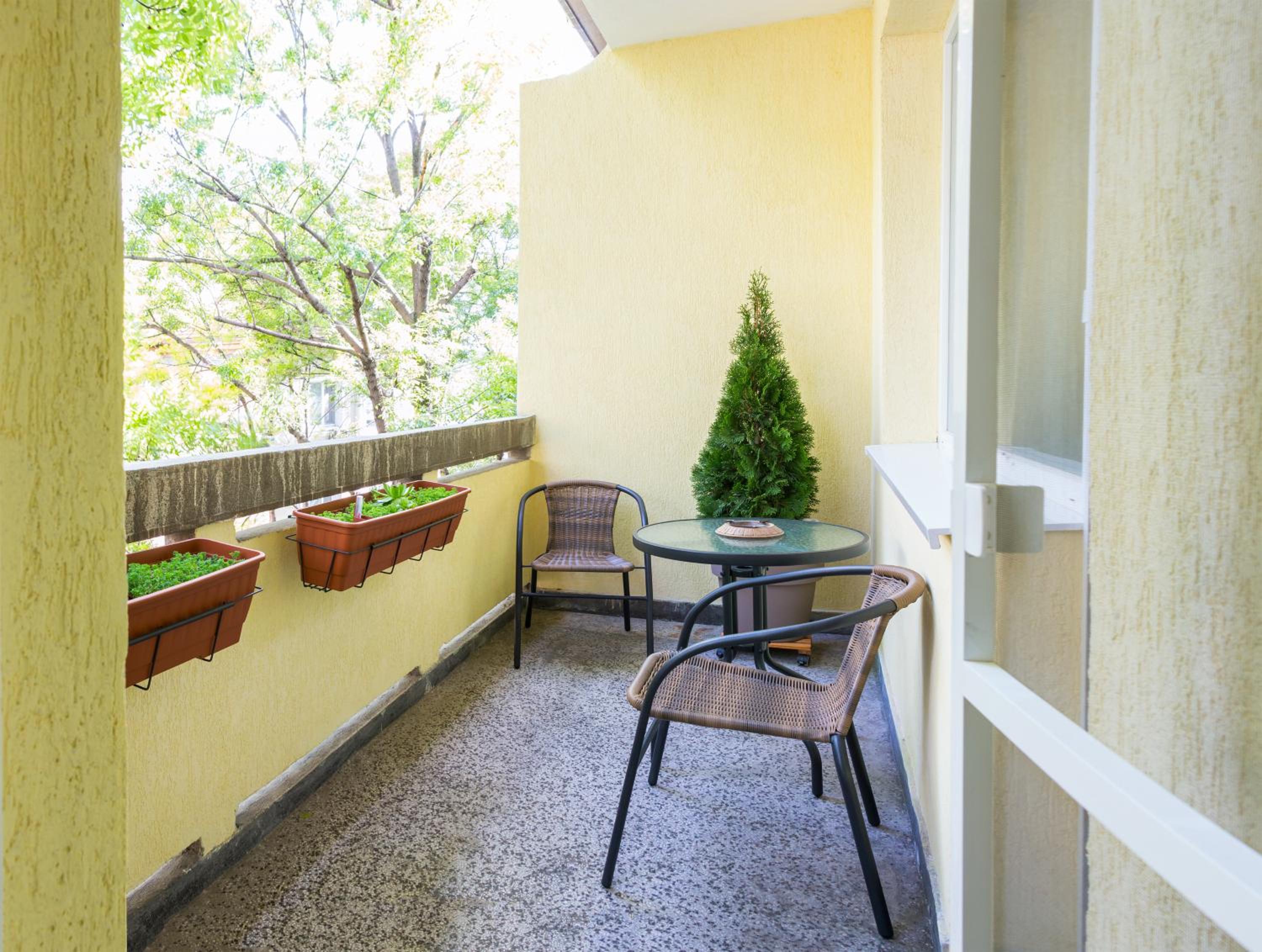 Bright and Cozy 2BD Flat in Plovdiv City Centre by Flat Mаnager view 3