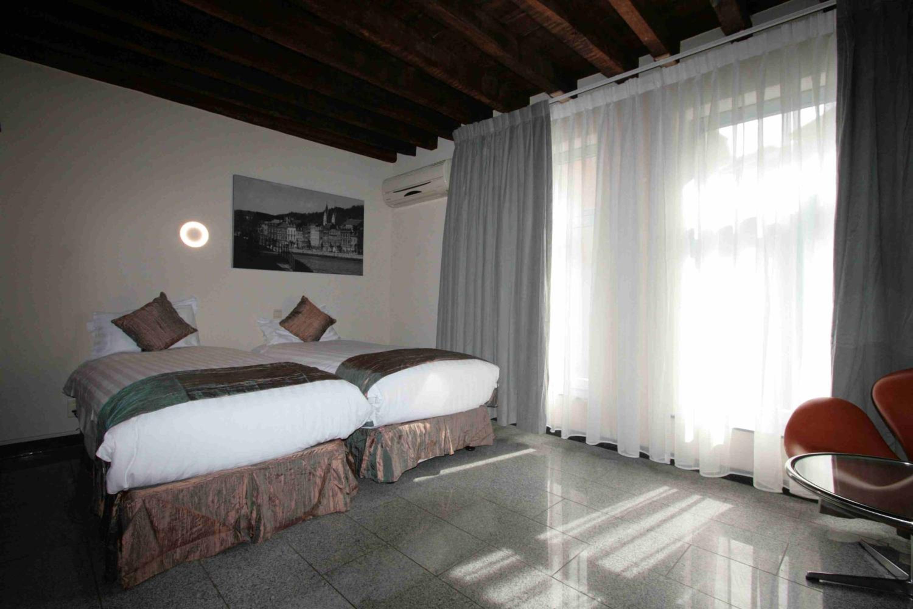 Amosa Liège City Centre Apart Regence 10