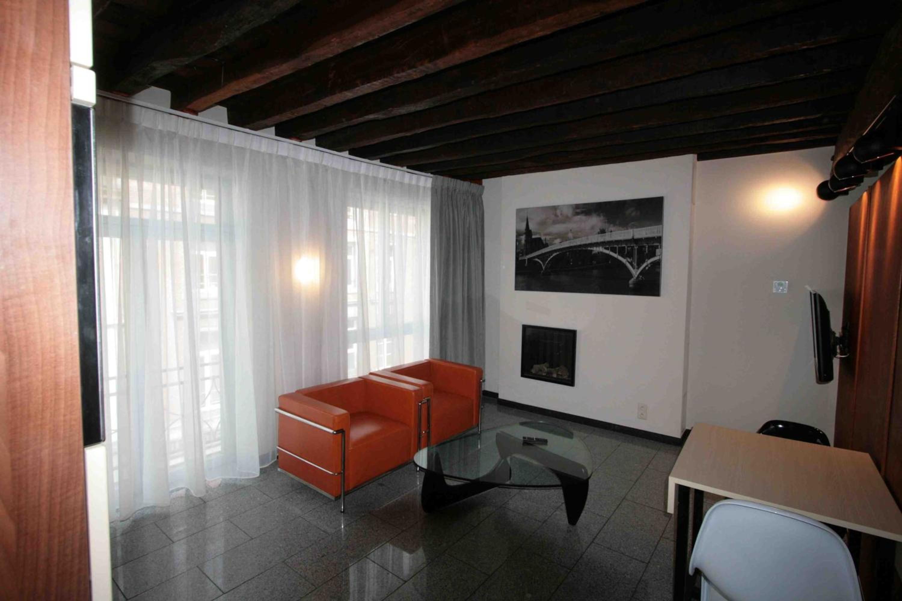 Amosa Liège City Centre Apart Regence 10