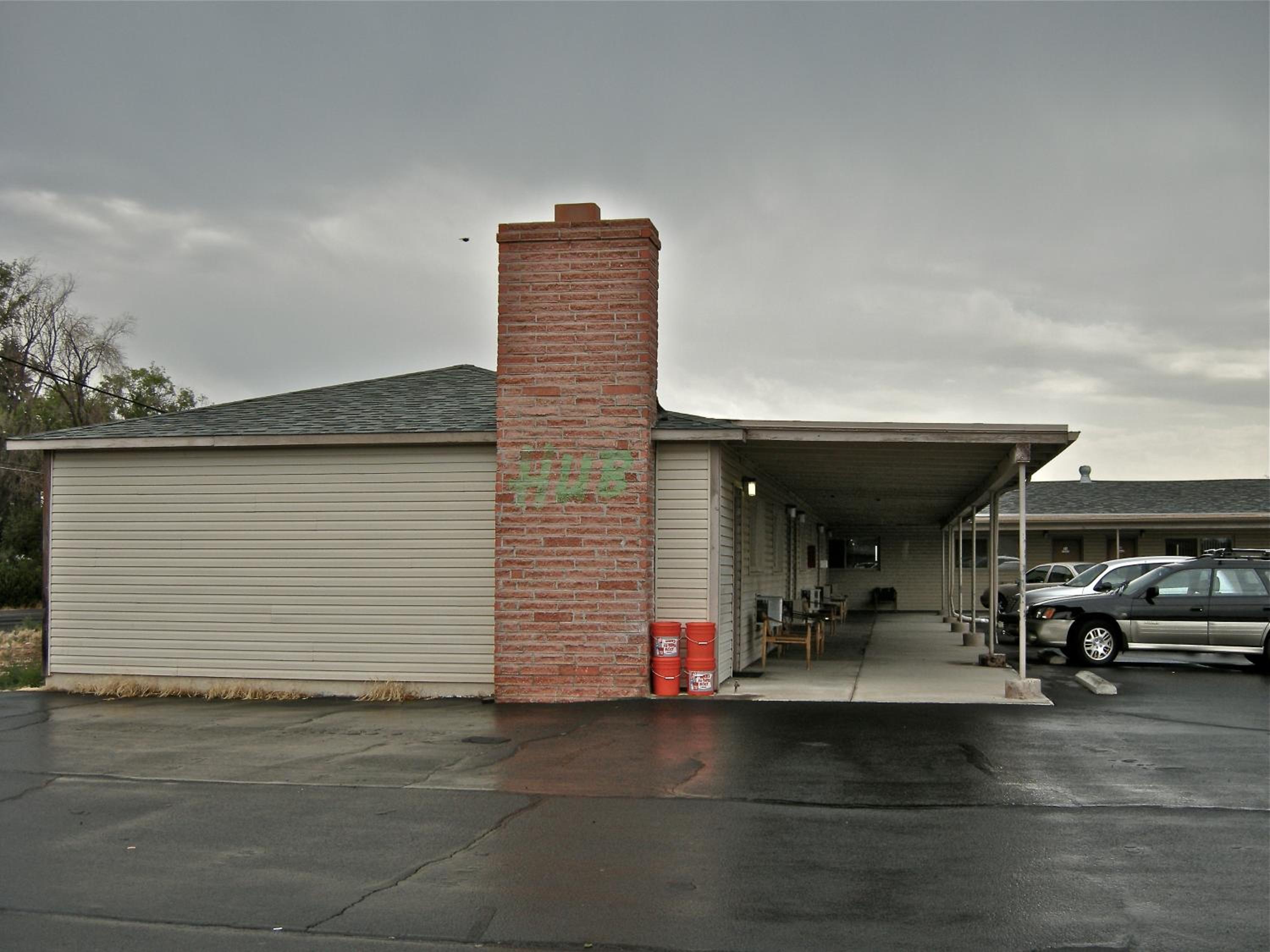 Hub Motel