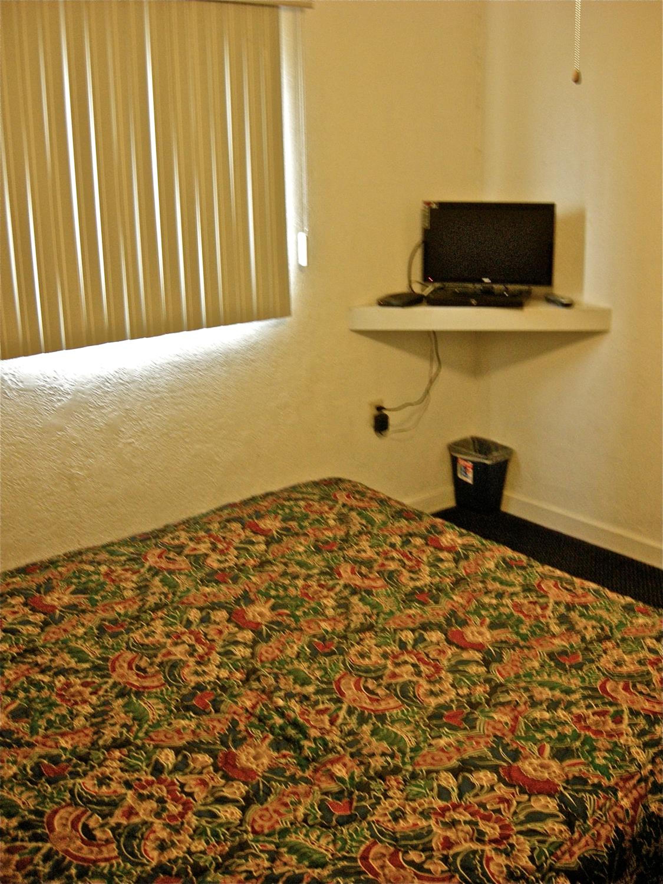 Hub Motel