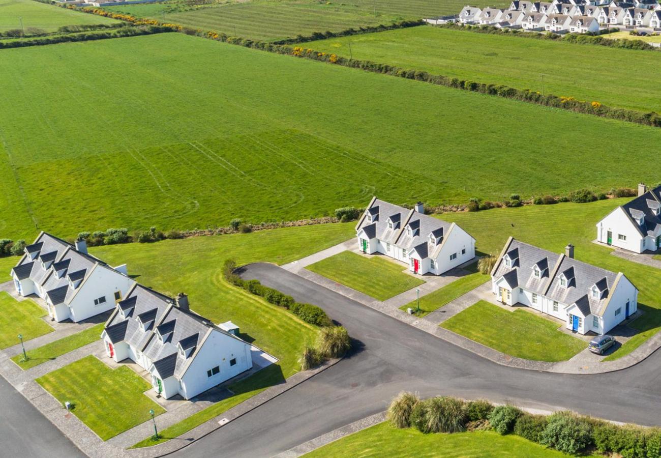 Ballybunion Holiday Cottages No 7 by Trident Holiday Homes view 2