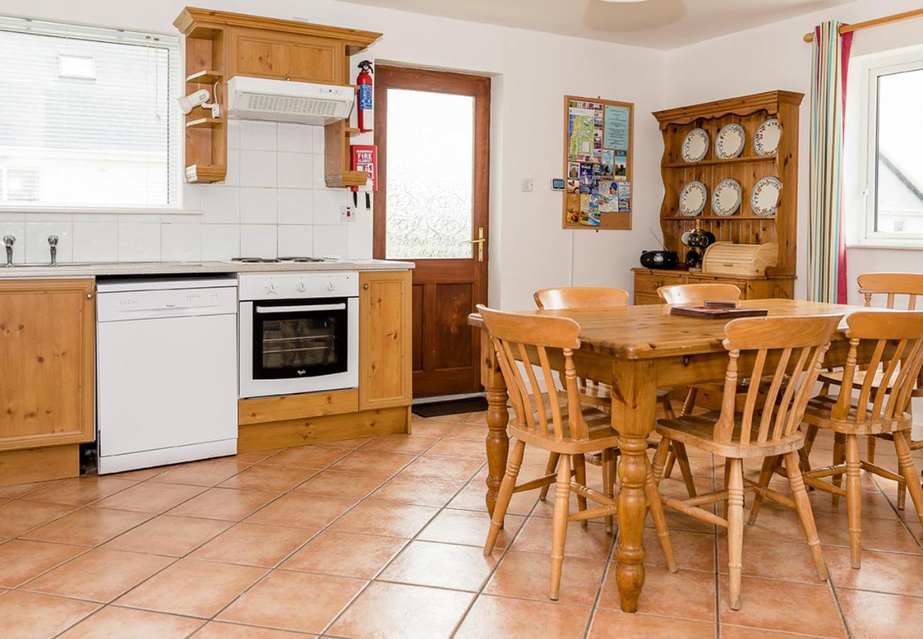 Ballybunion Holiday Cottages No 7 by Trident Holiday Homes view 4