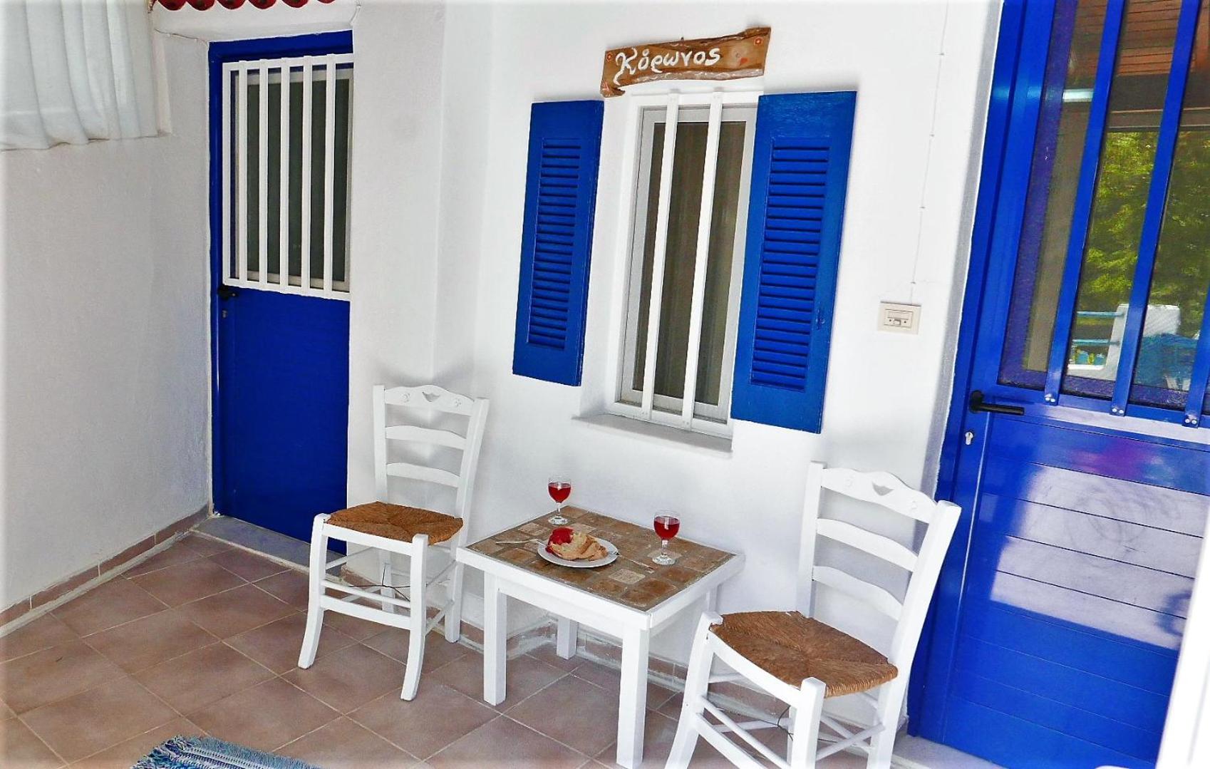 Stella's Home in Koronos view 4