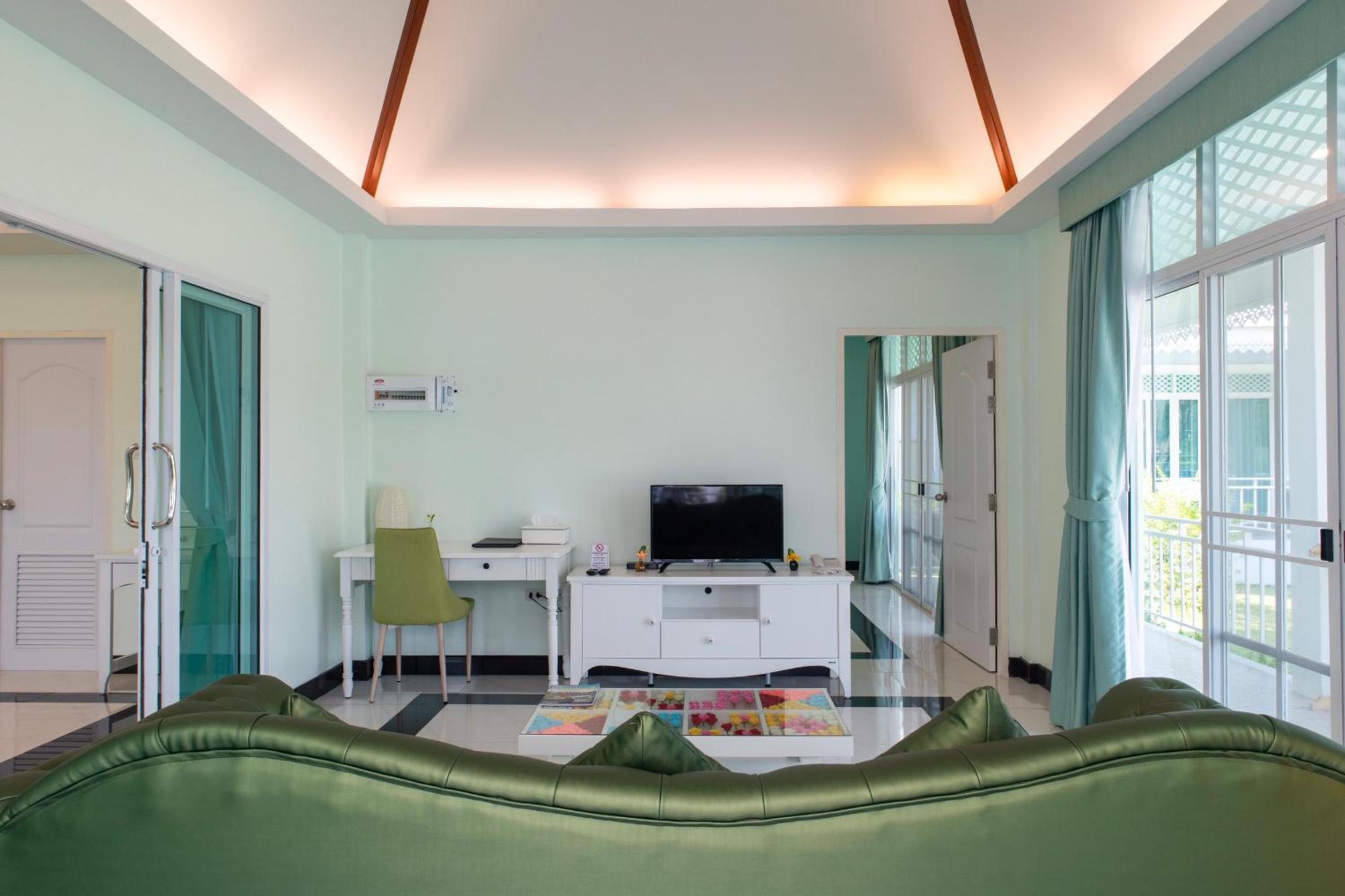 Tubtim Siam River Kwai Resort