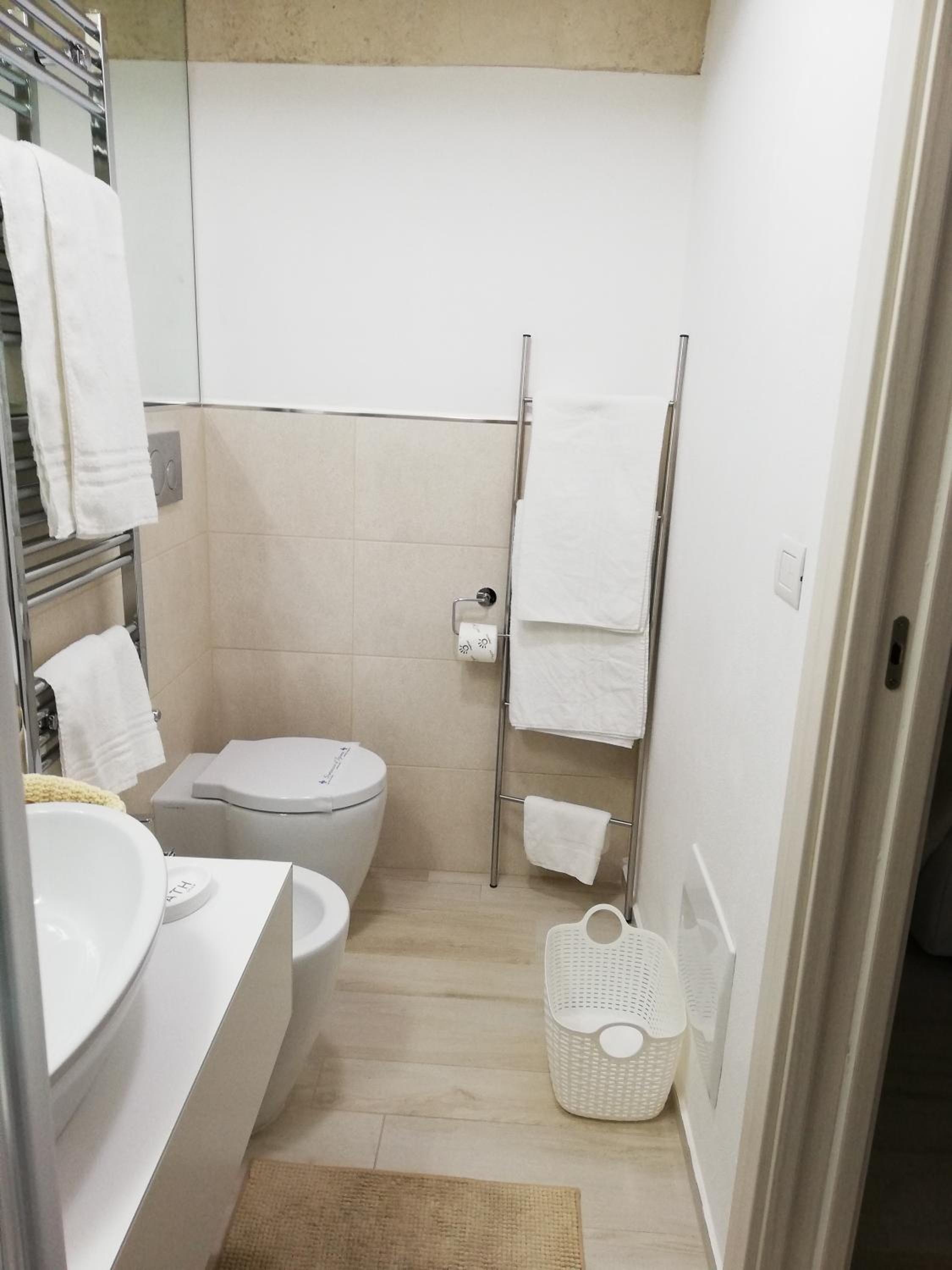 Domus ViLù en Matera — bathroom