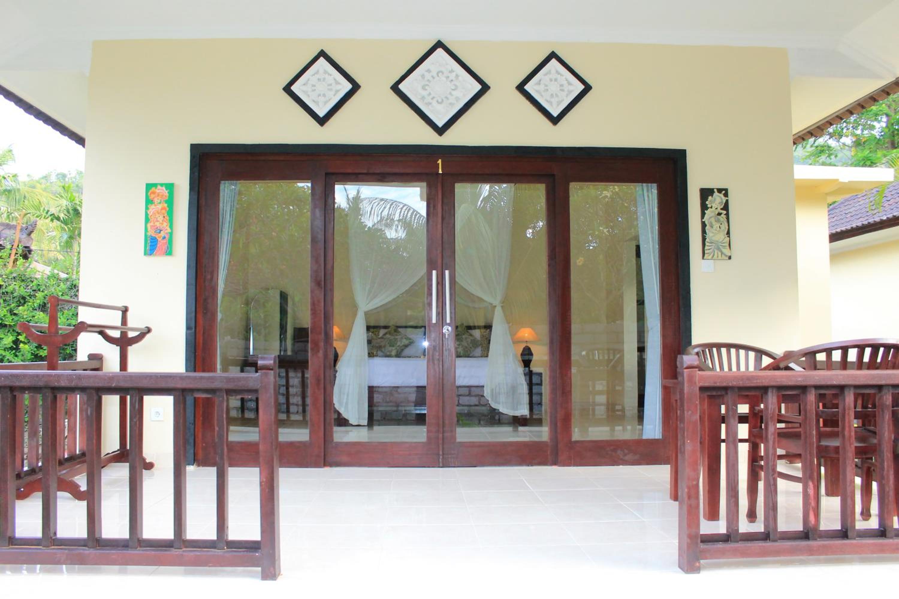 Bintang Beach Villa