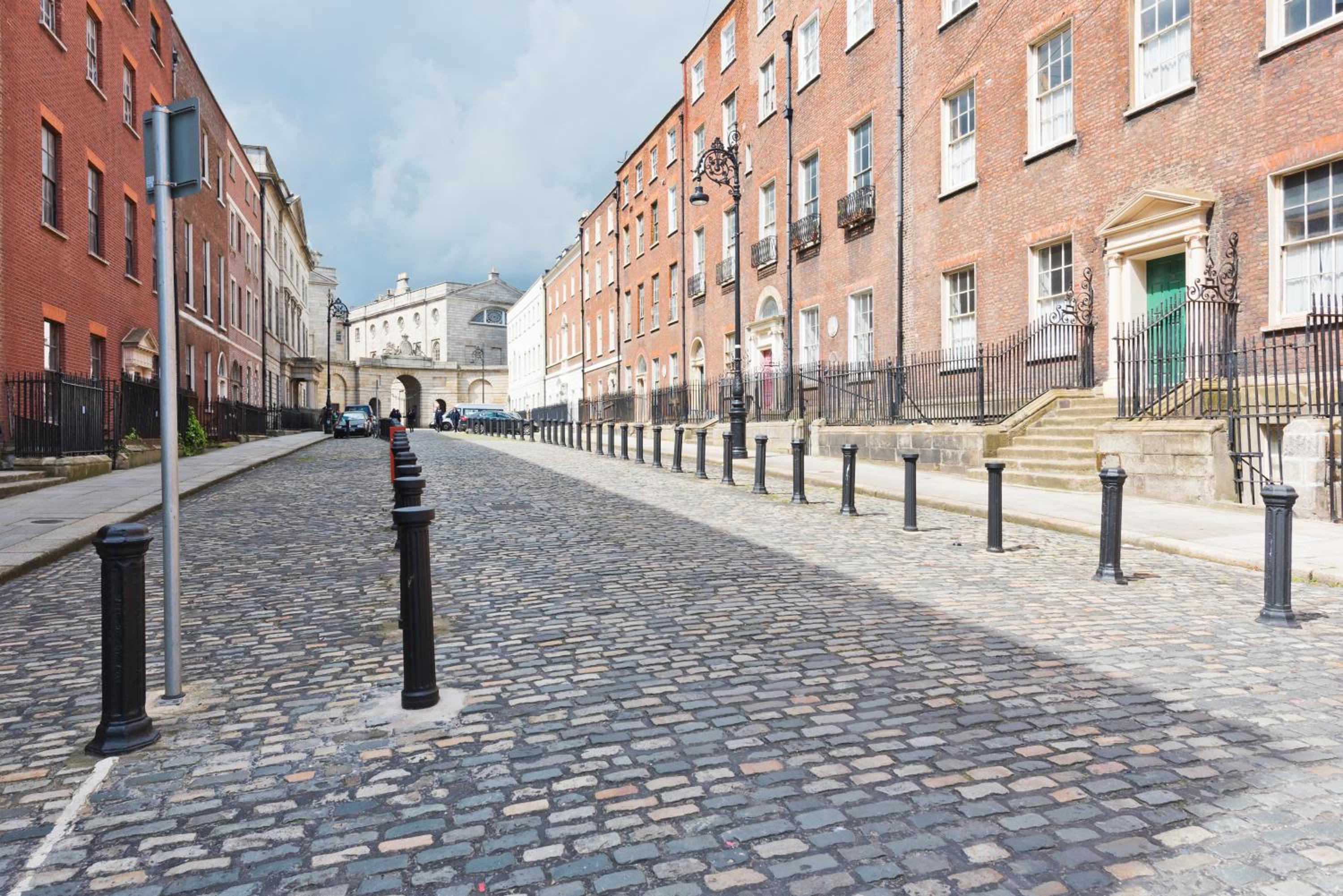 Henrietta Suites City Centre