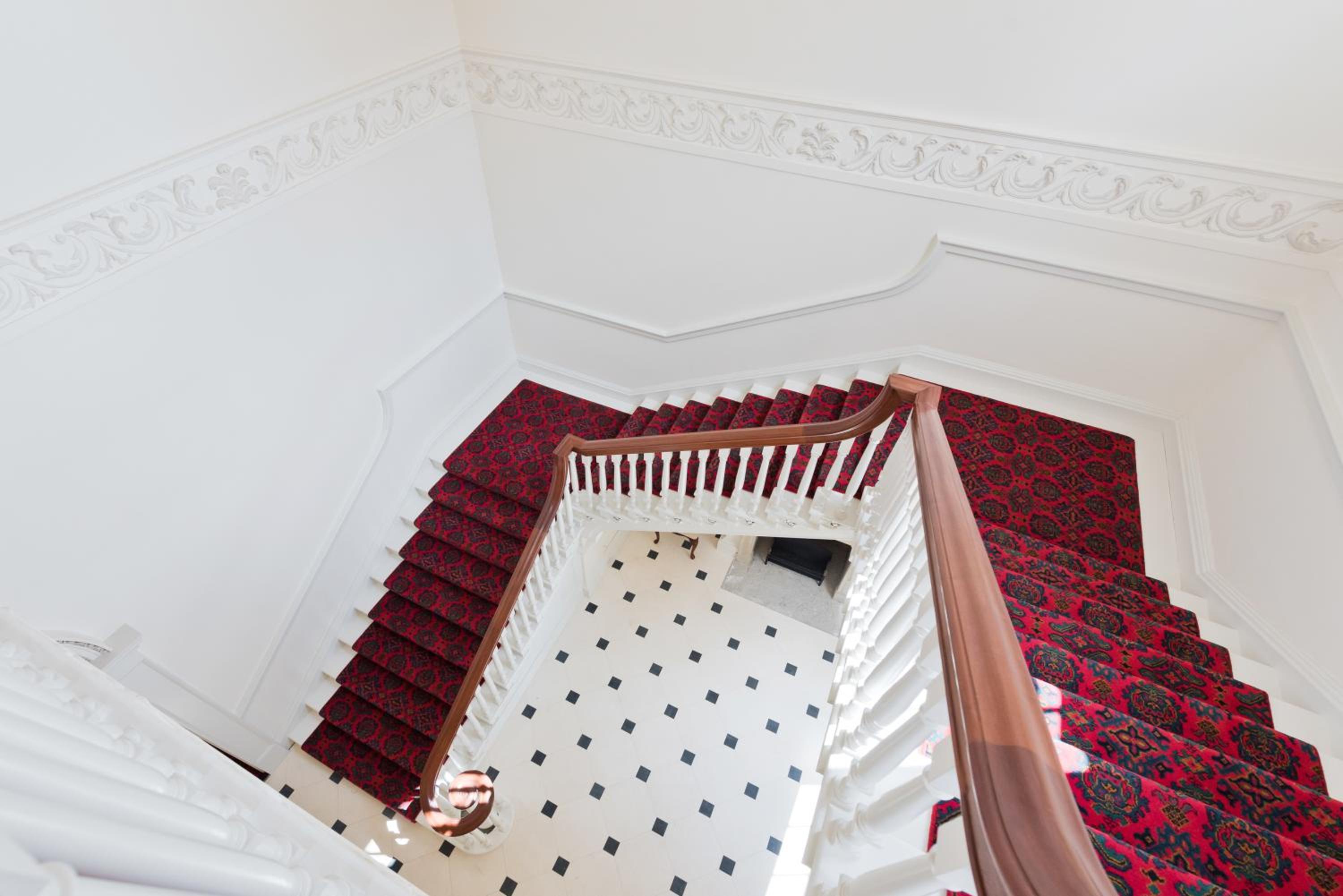 Henrietta Suites City Centre