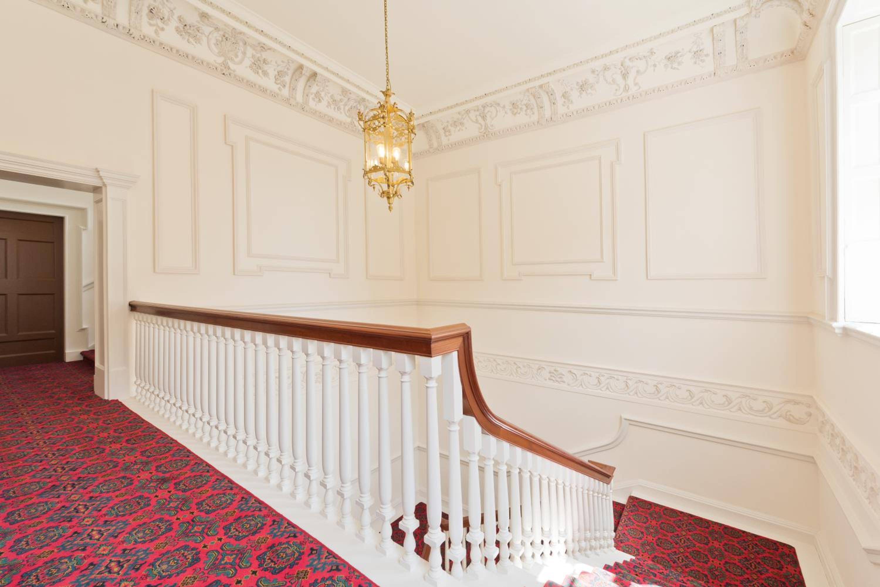 Henrietta Suites City Centre