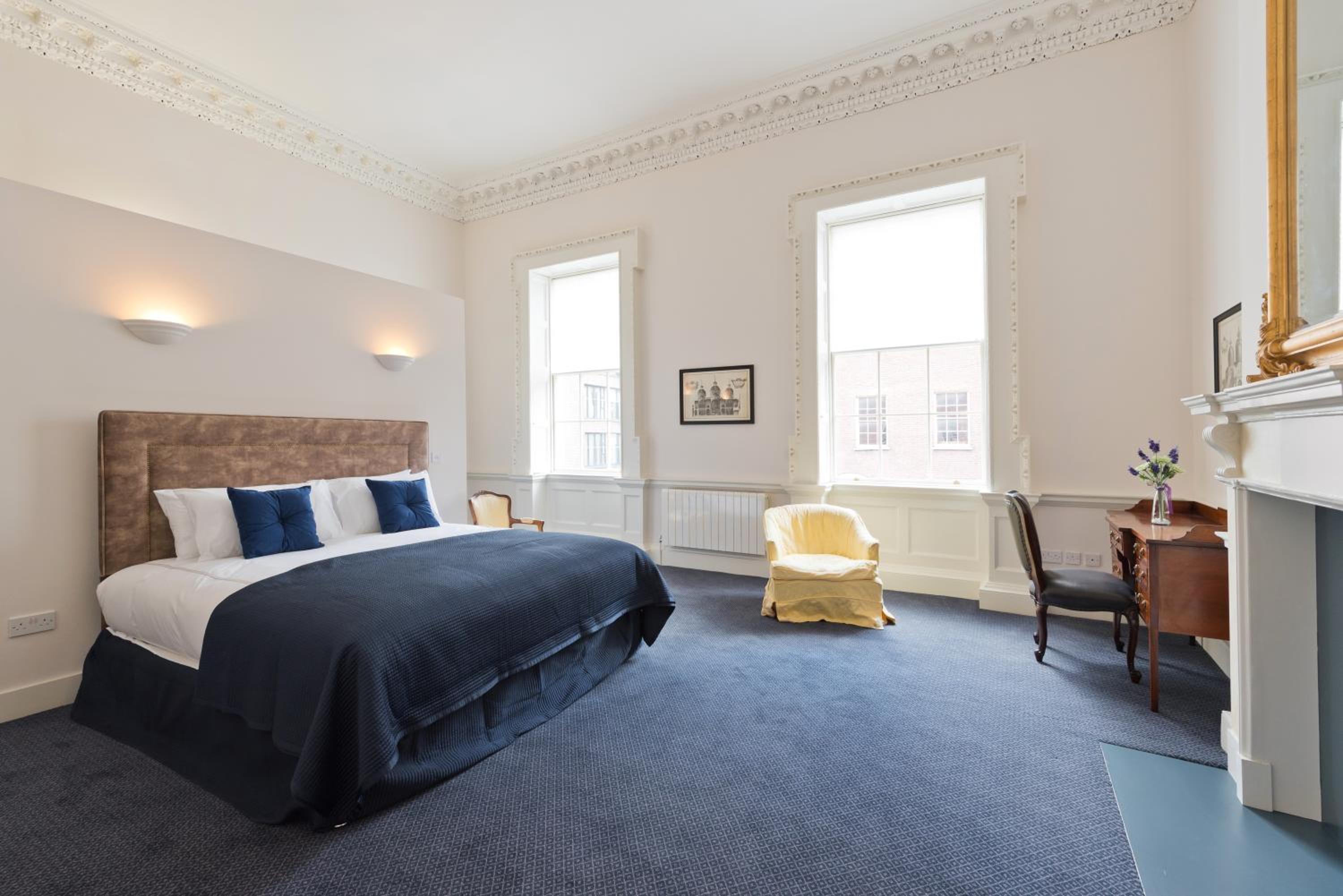 Henrietta Suites City Centre