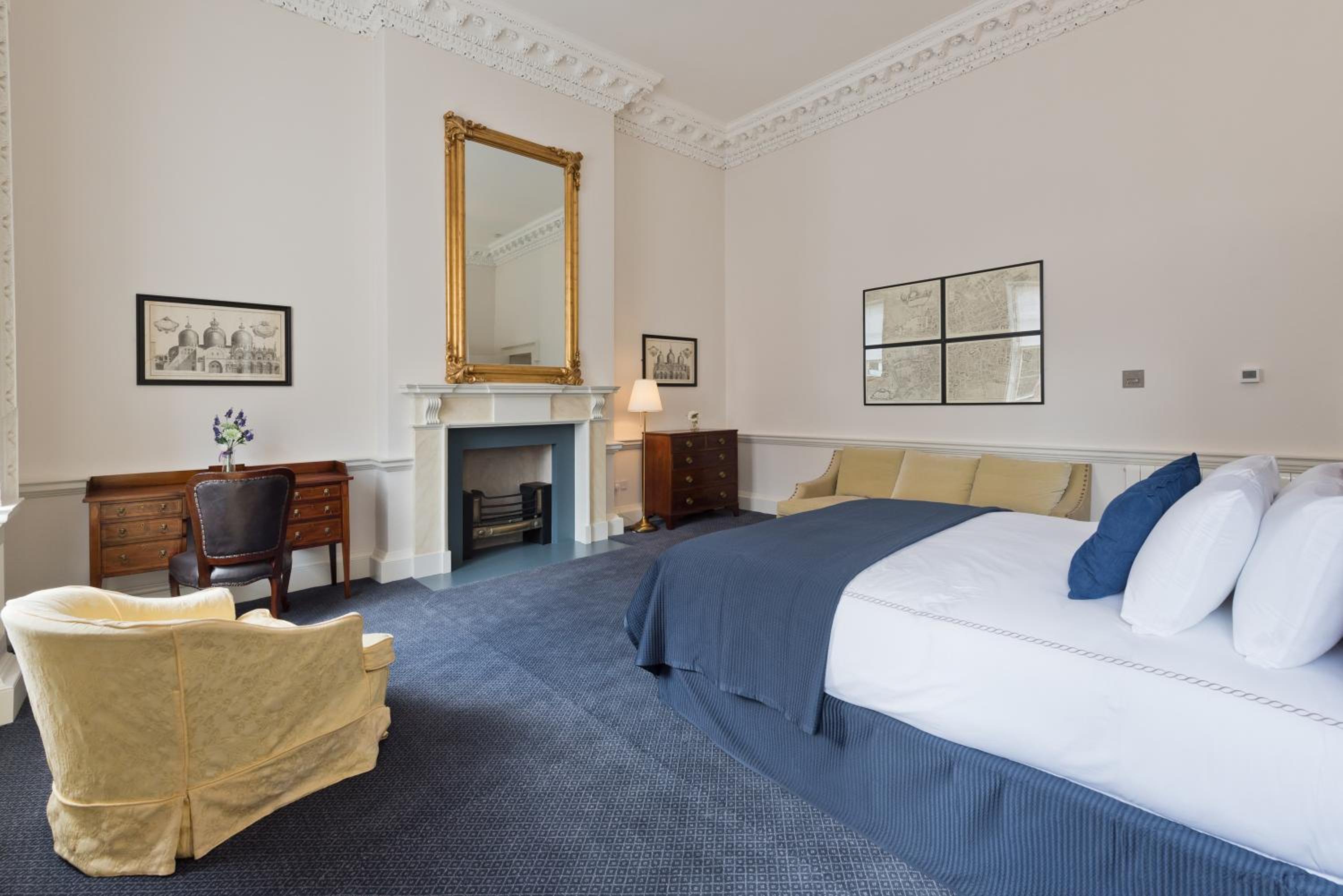 Henrietta Suites City Centre
