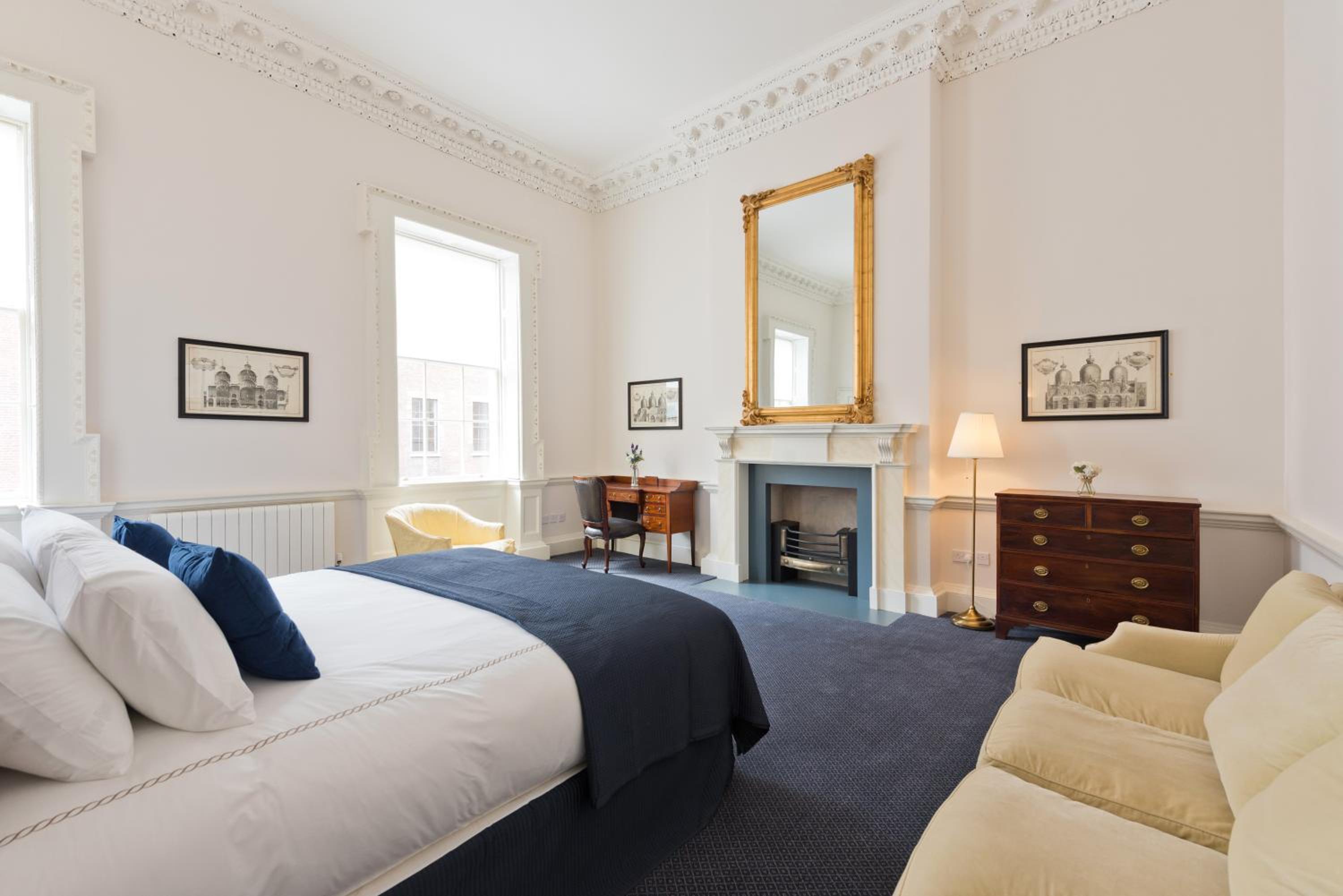 Henrietta Suites City Centre