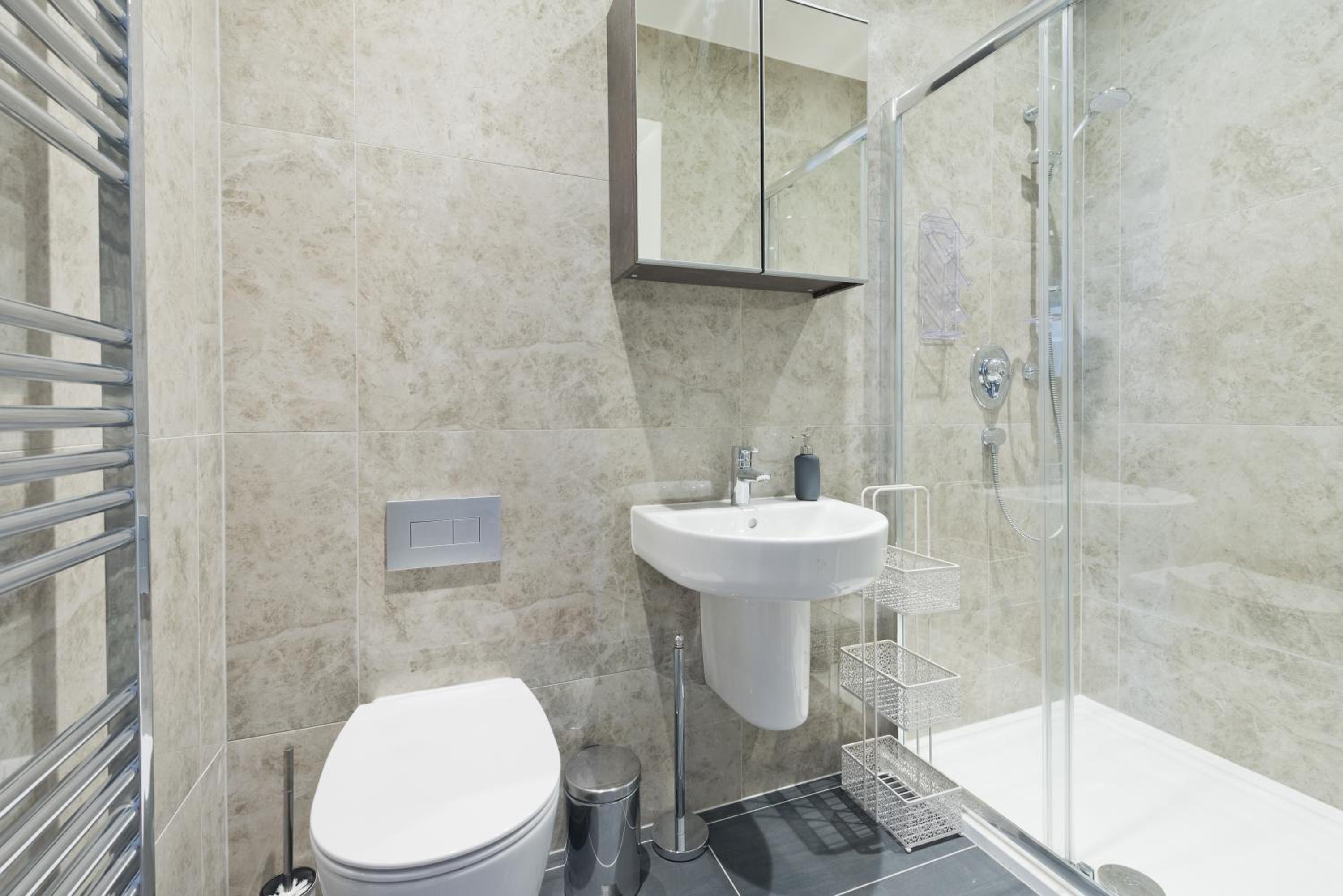 Henrietta Suites City Centre