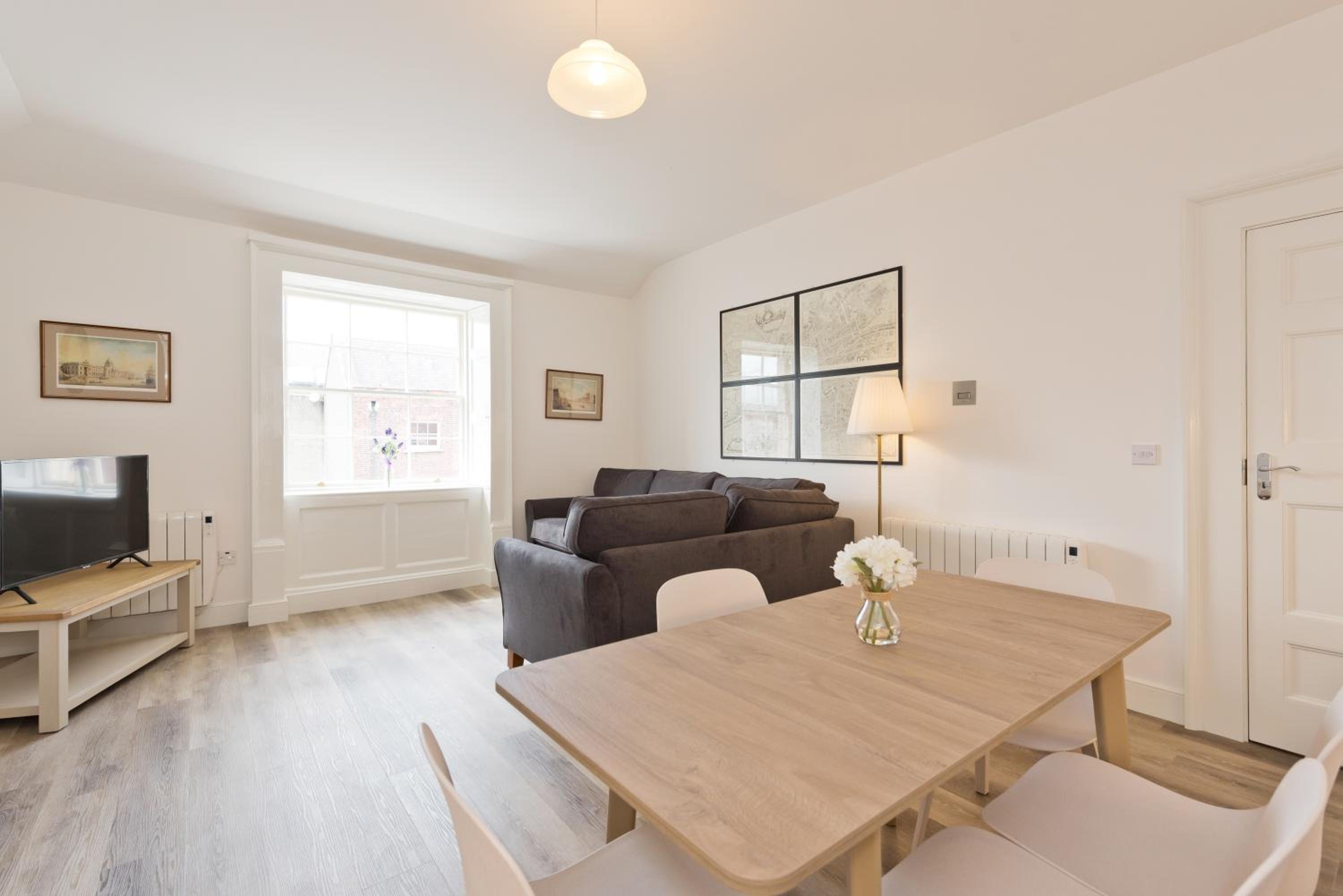 Henrietta Suites City Centre