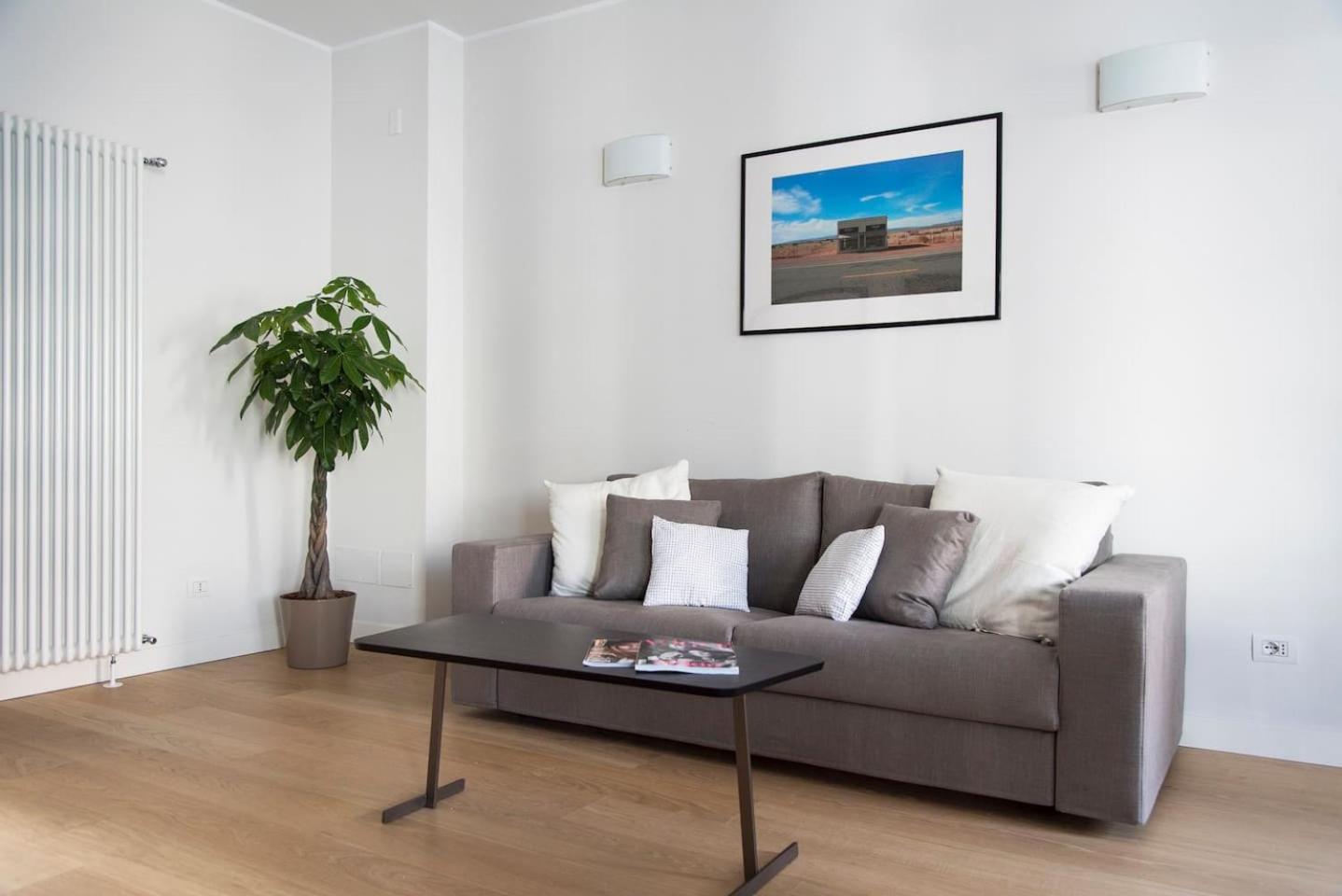 Brand new apt , City Life district