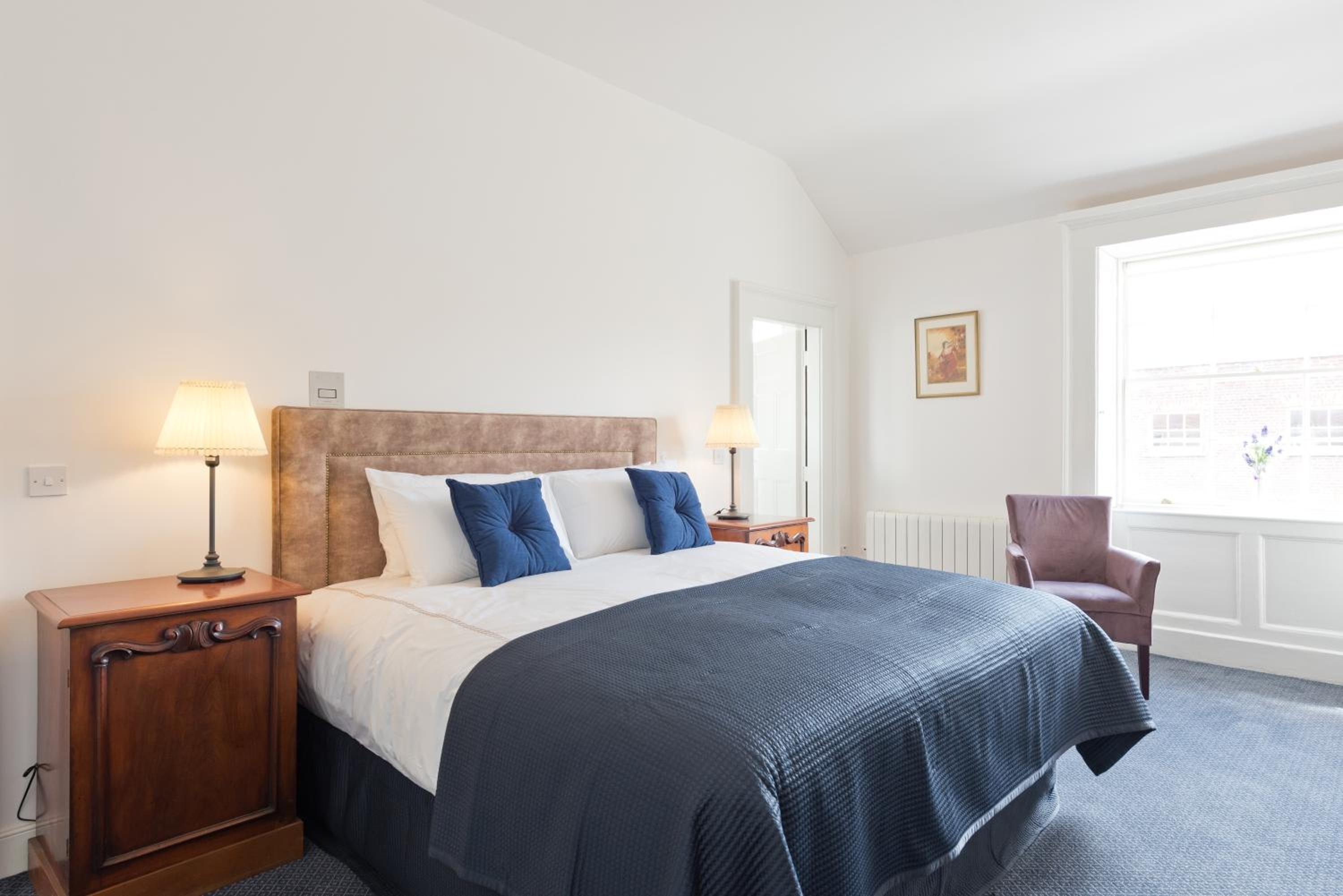 Henrietta Suites City Centre