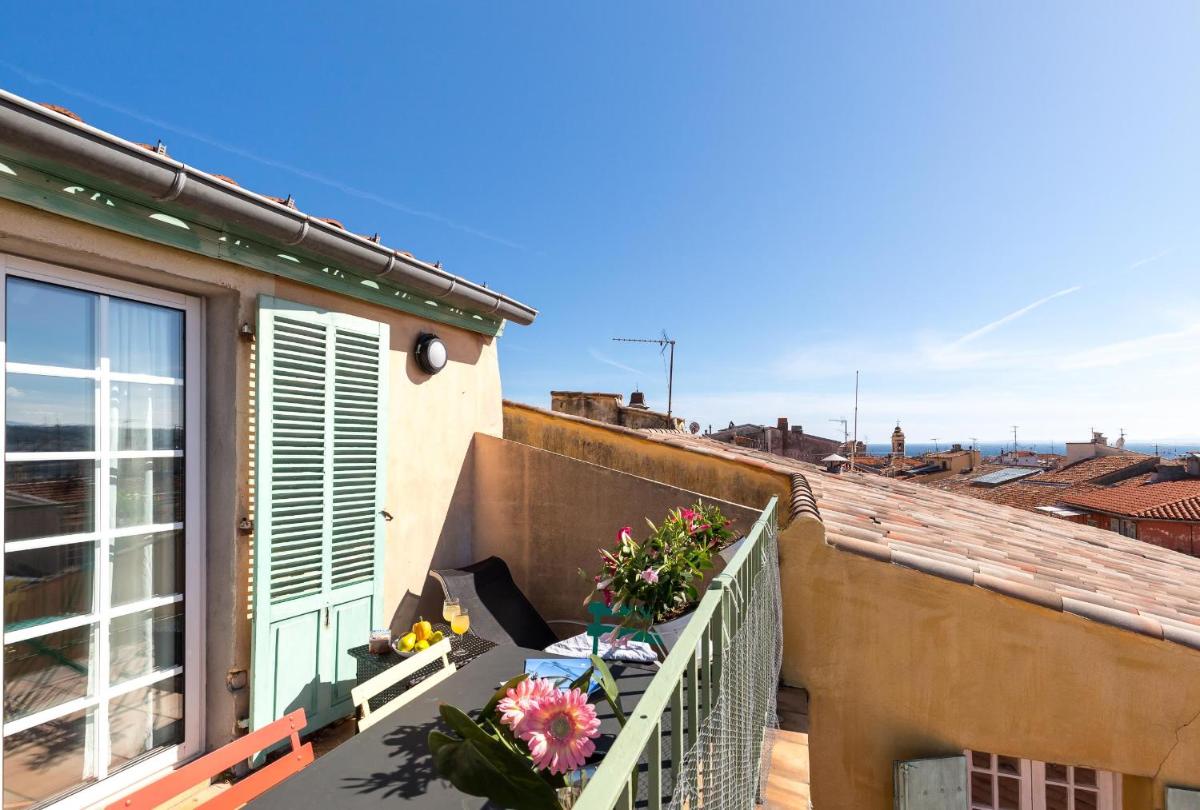 LA CROIX - F3, TERRASSE VUE PANORAMIQUE, VIEUX-NICE Old town and terrace view 2