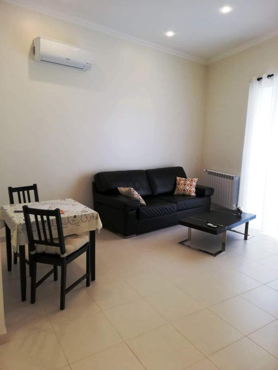 Cândido Reis Apartments view 5