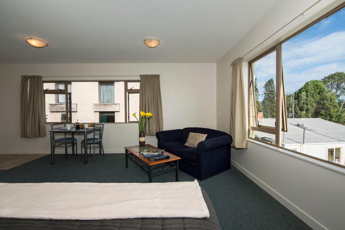 Lake Point Motel