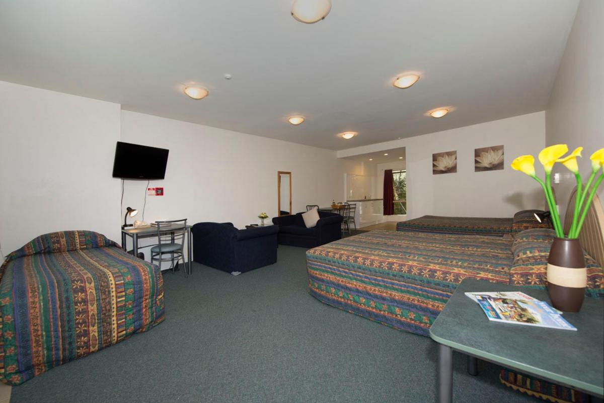 Lake Point Motel