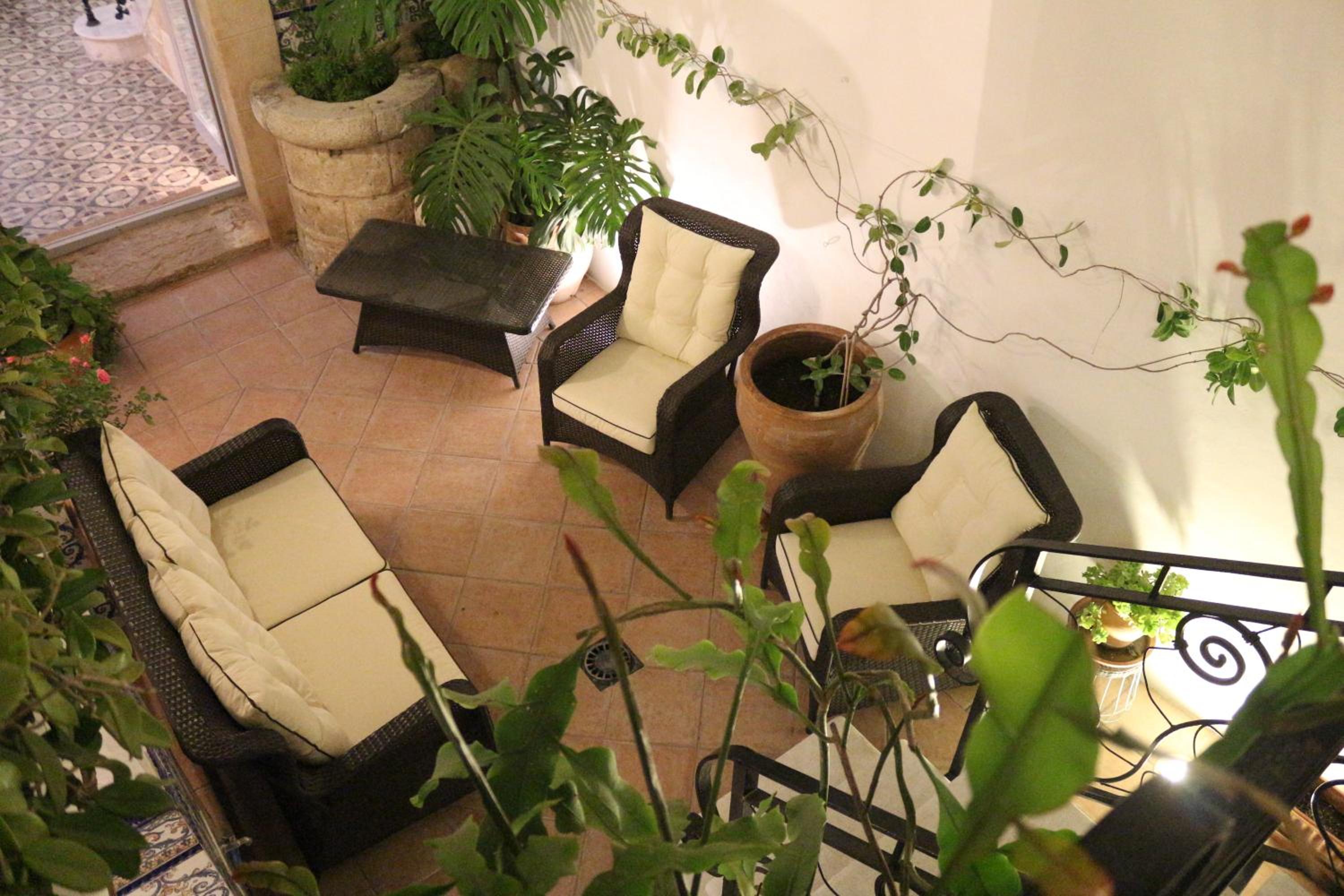 lounge