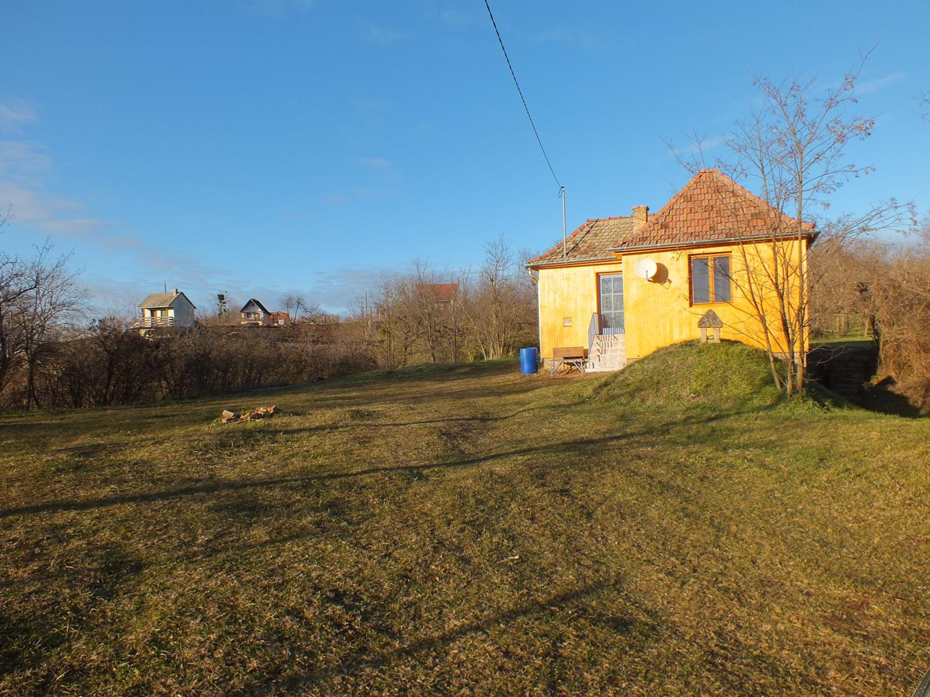 Photo 3