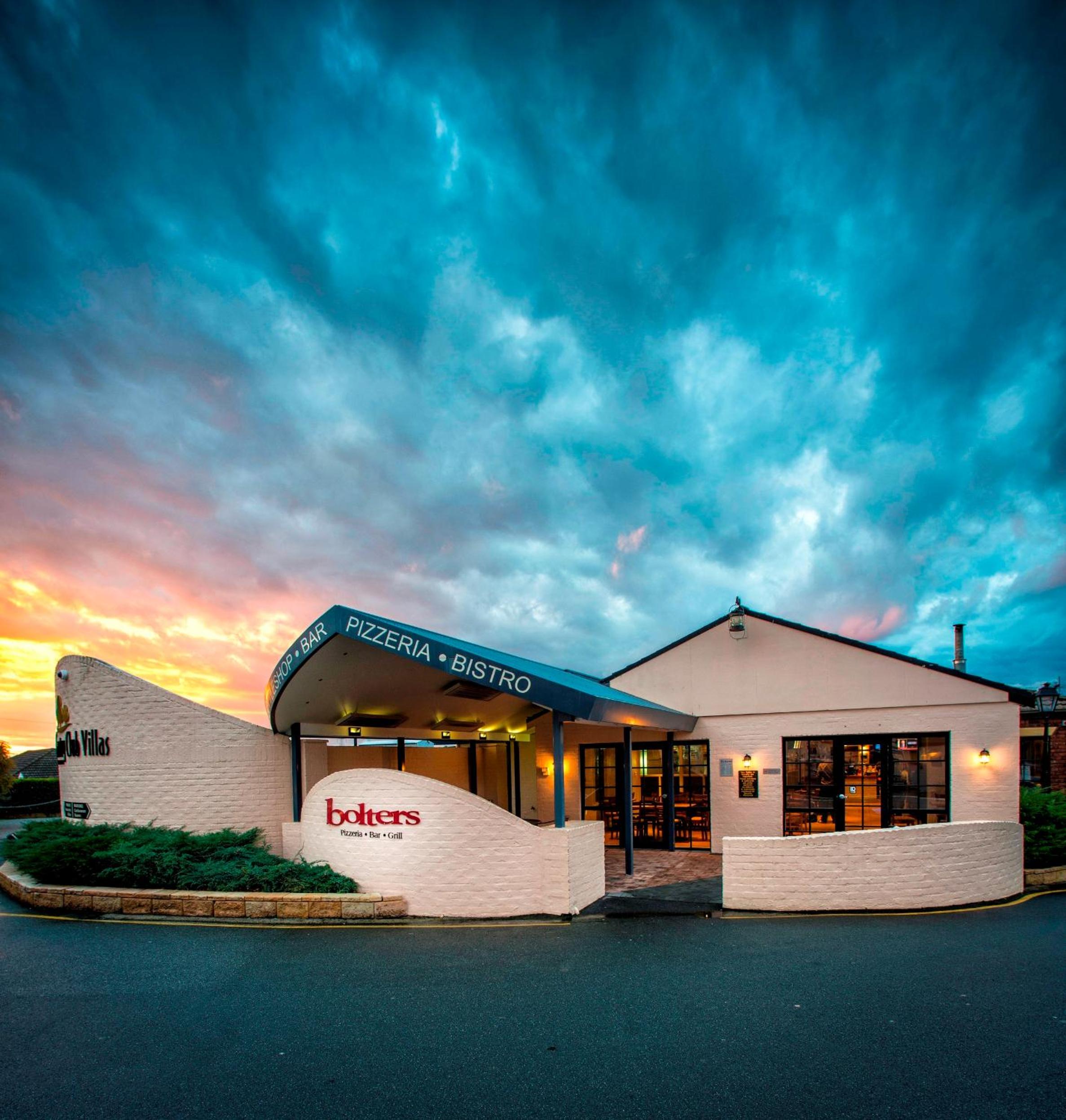 Launceston Vacations - Country Club Villas - Property Image 8