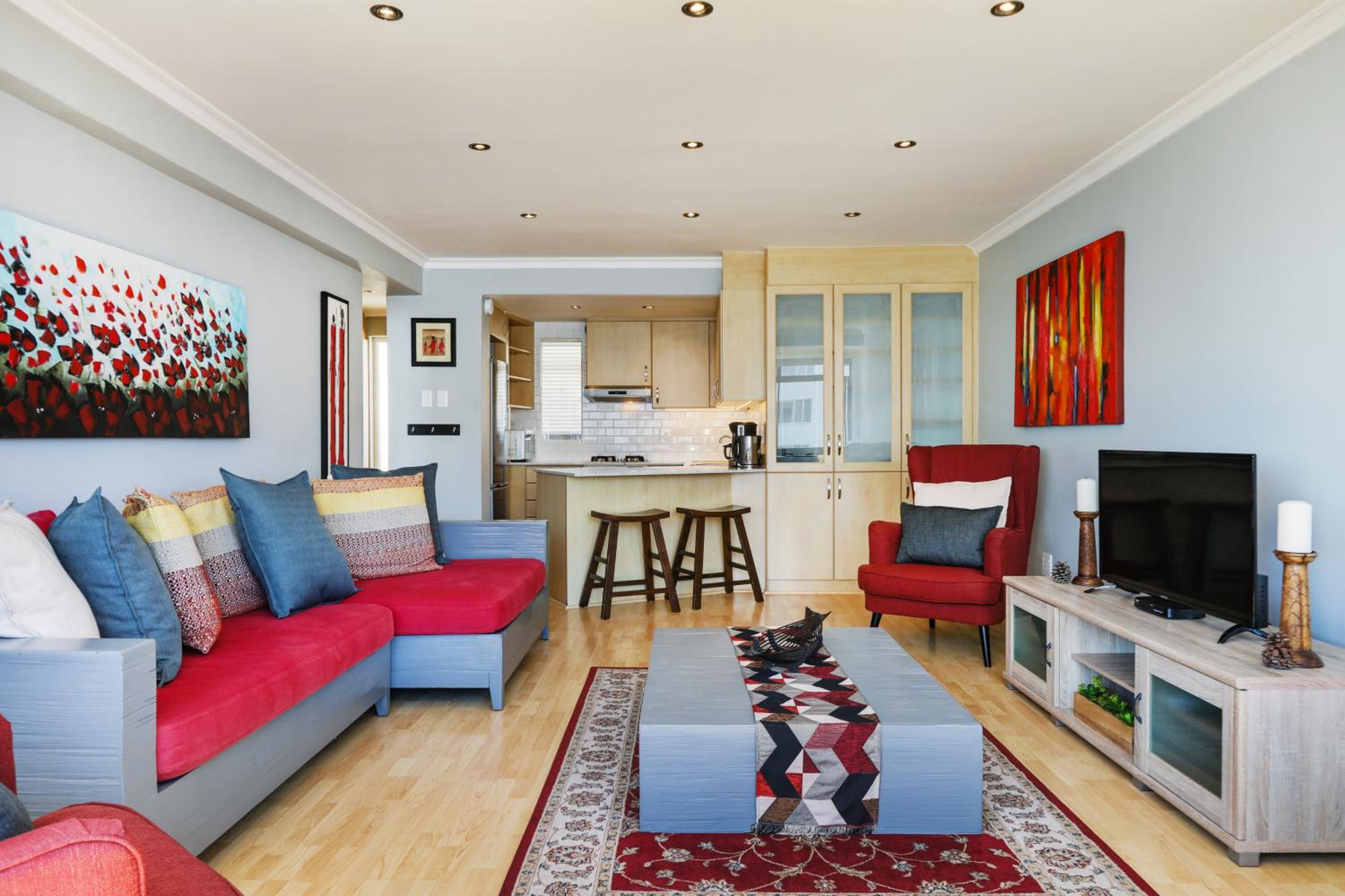 Backup-Powered Bantry Bay View 2 Bed Apartment view 2