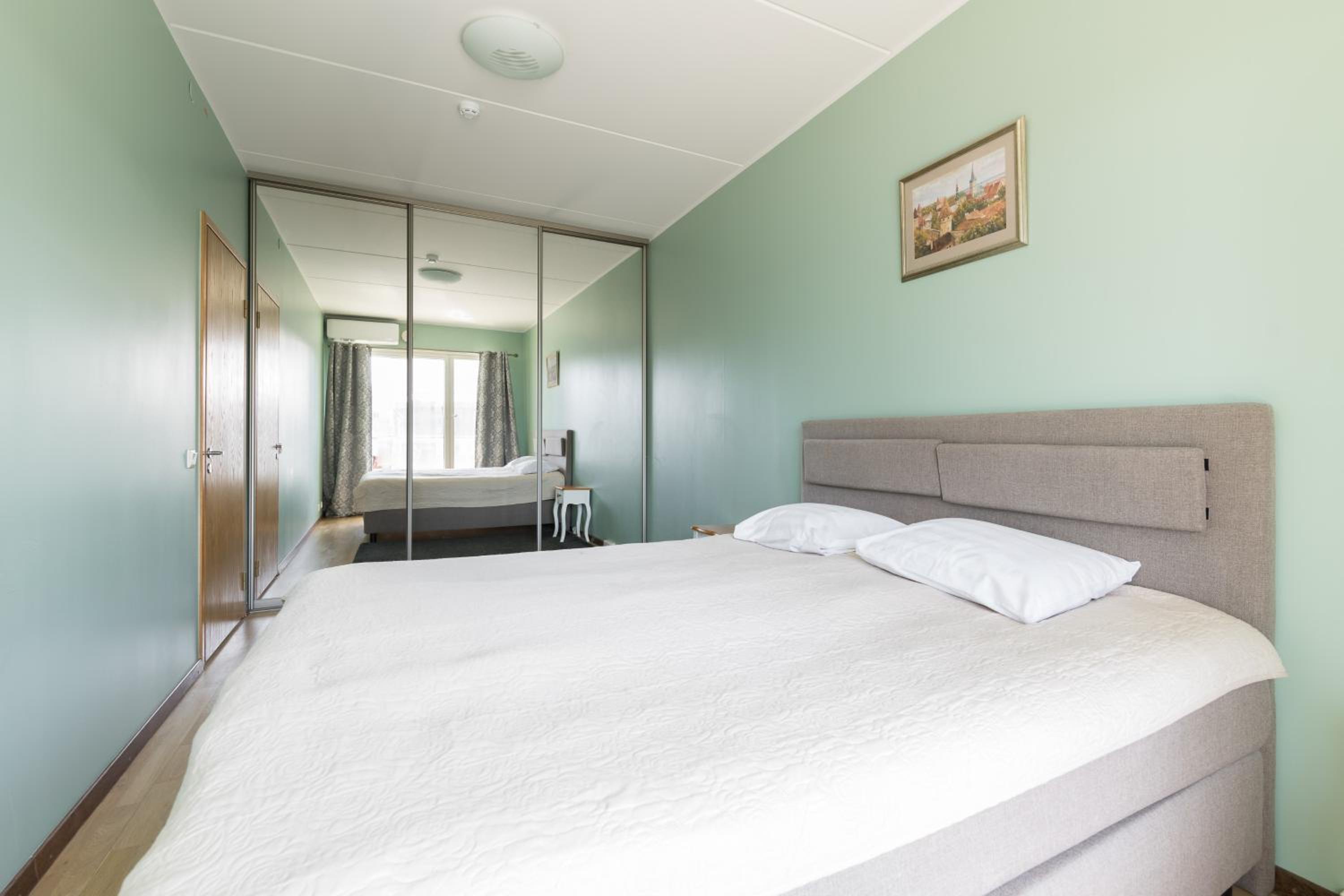 Artius City Centre Apartment view 3