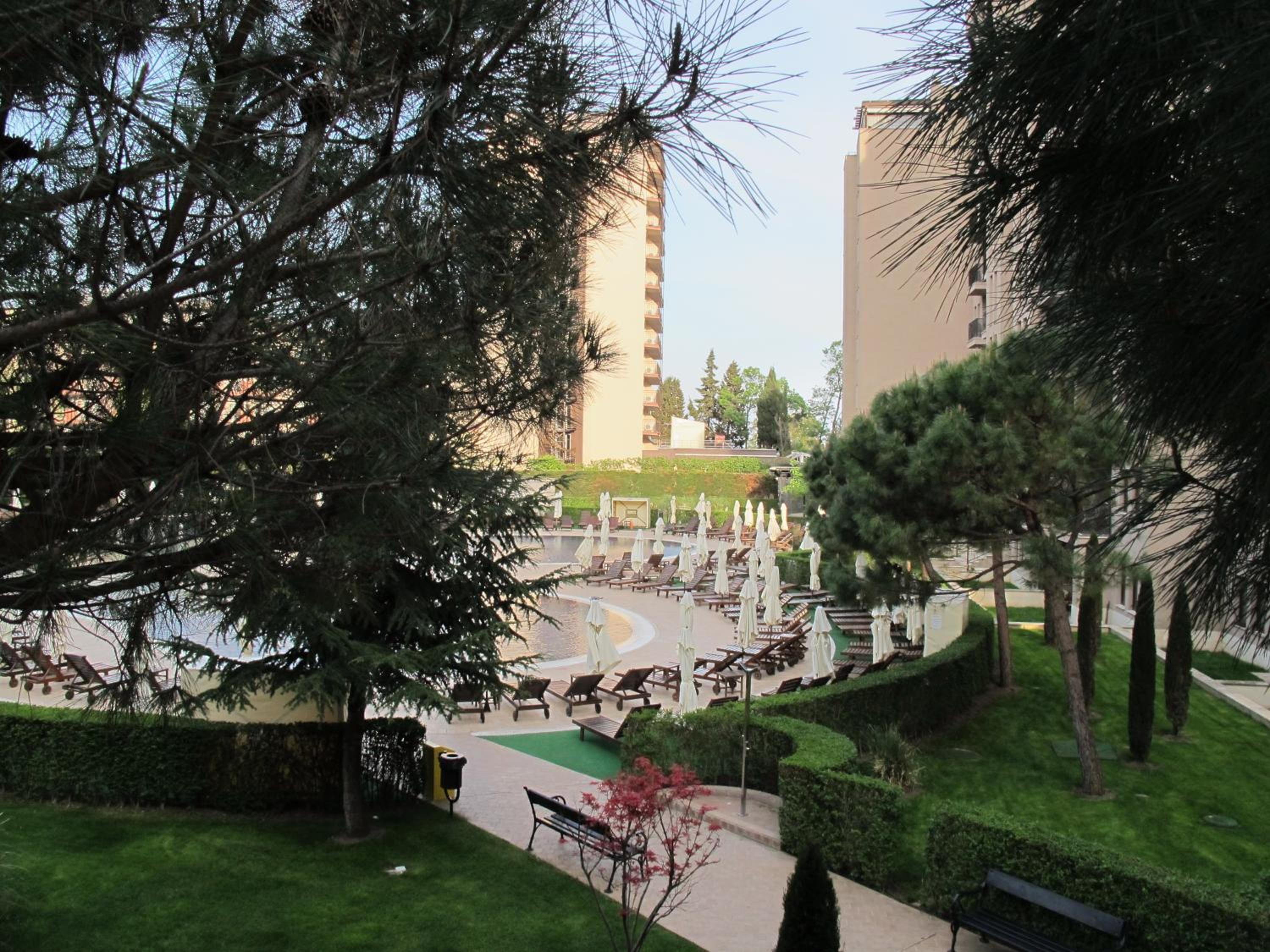 ROYAL BEACH HOTEL apartment