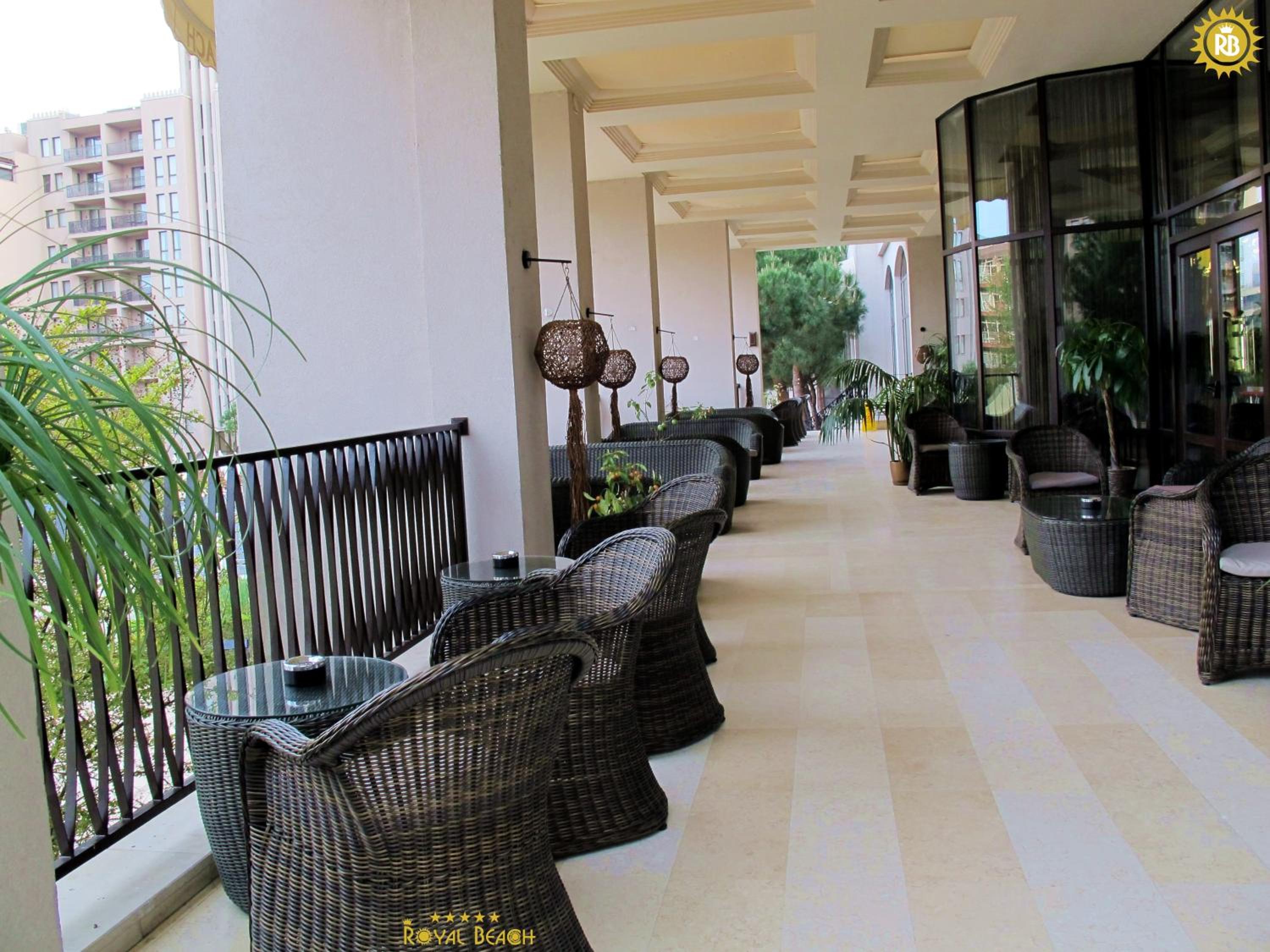 ROYAL BEACH HOTEL apartment