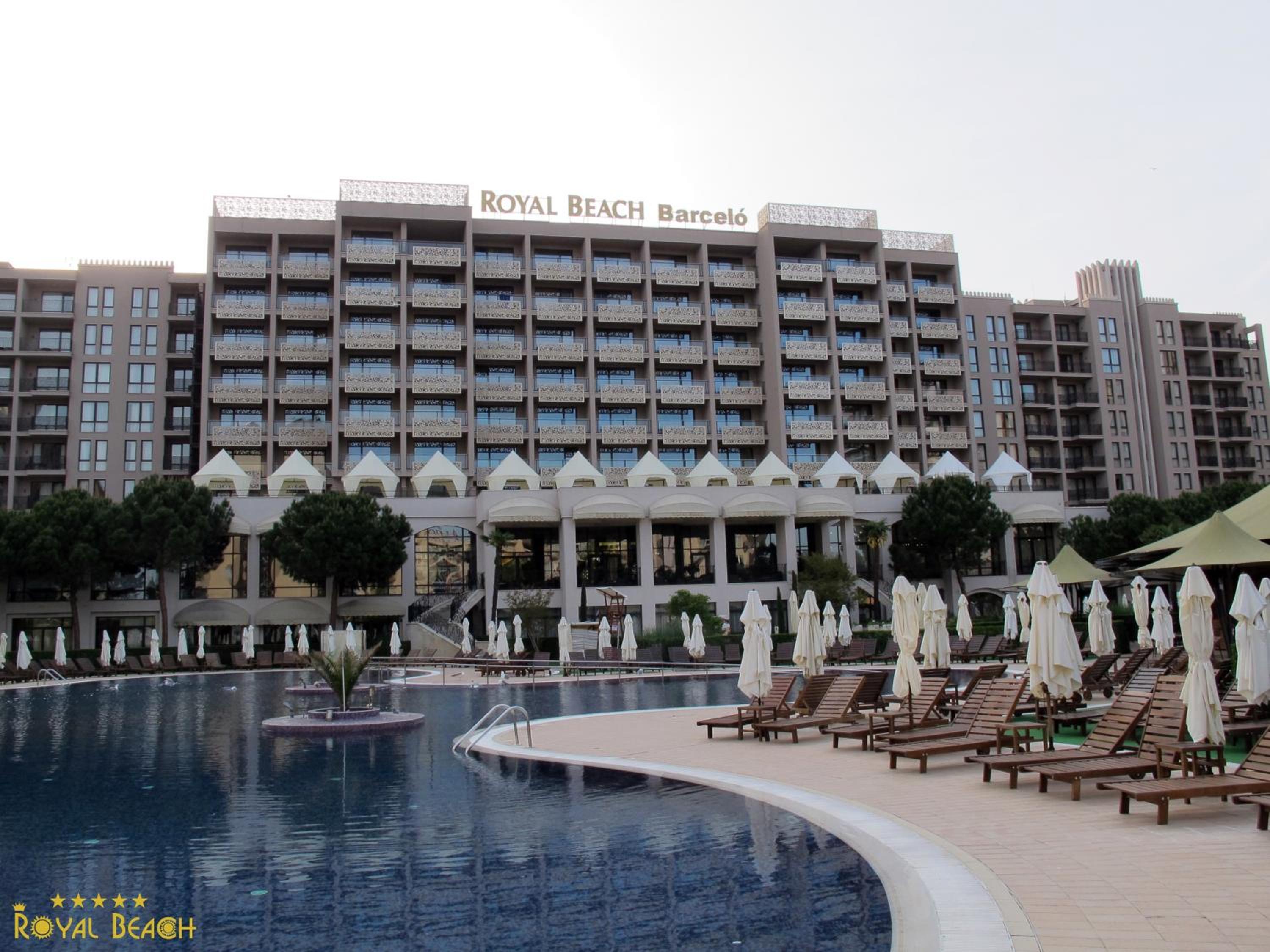 ROYAL BEACH HOTEL apartment