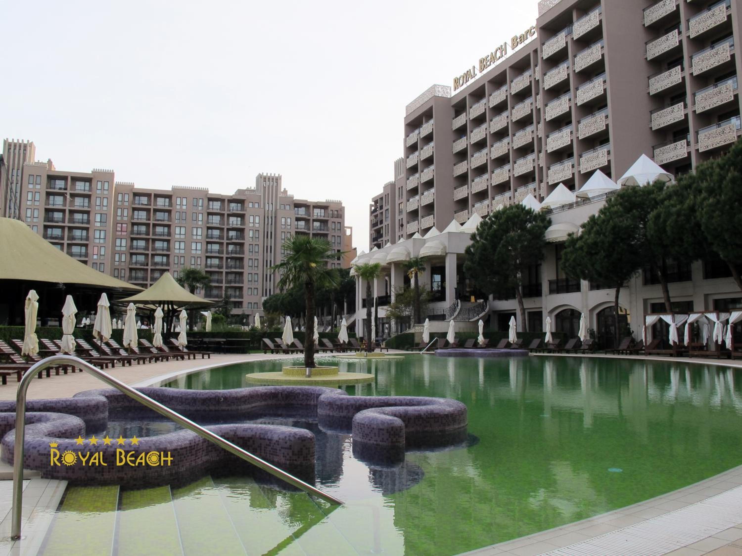 ROYAL BEACH HOTEL apartment
